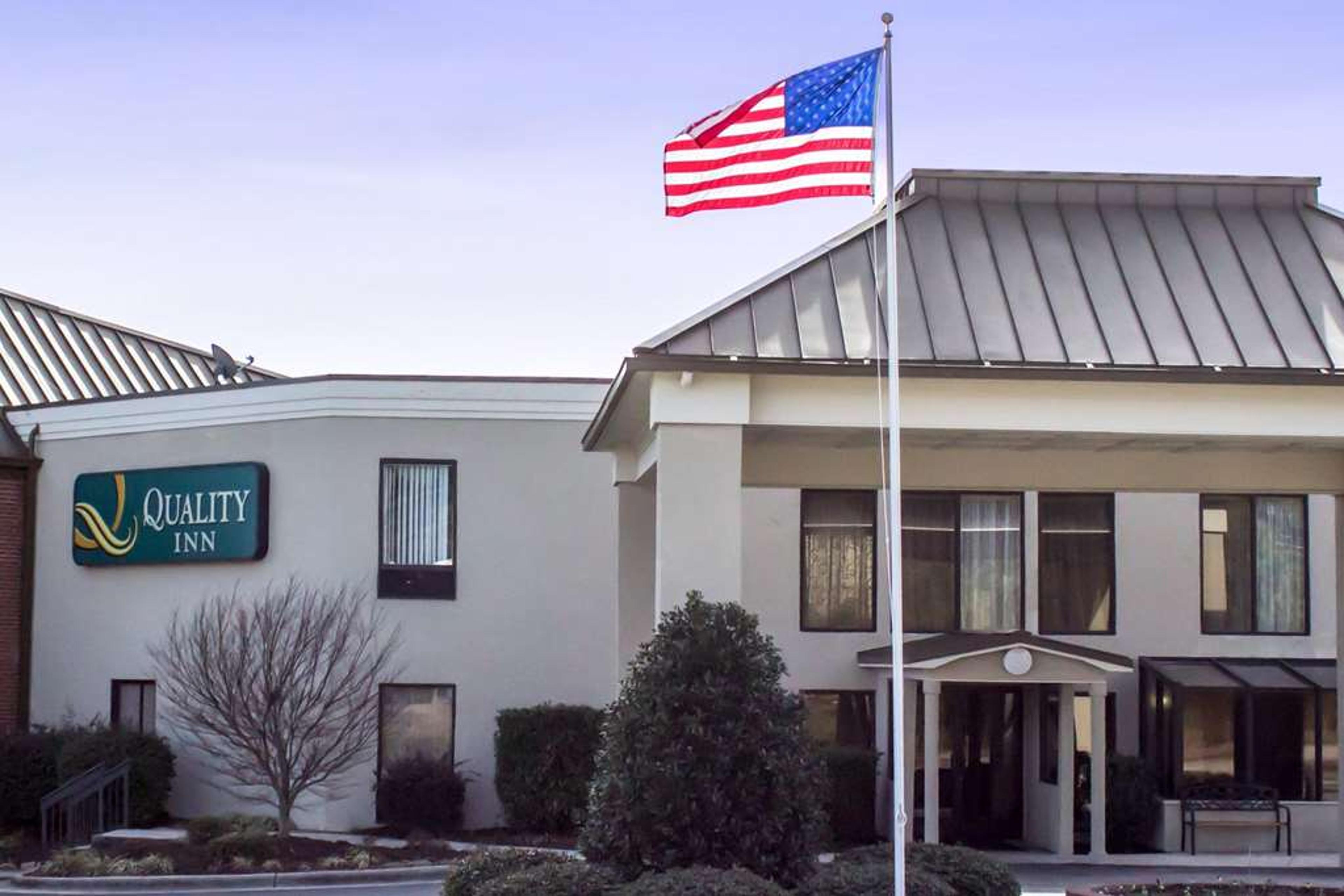 QUALITY INN & SUITES
