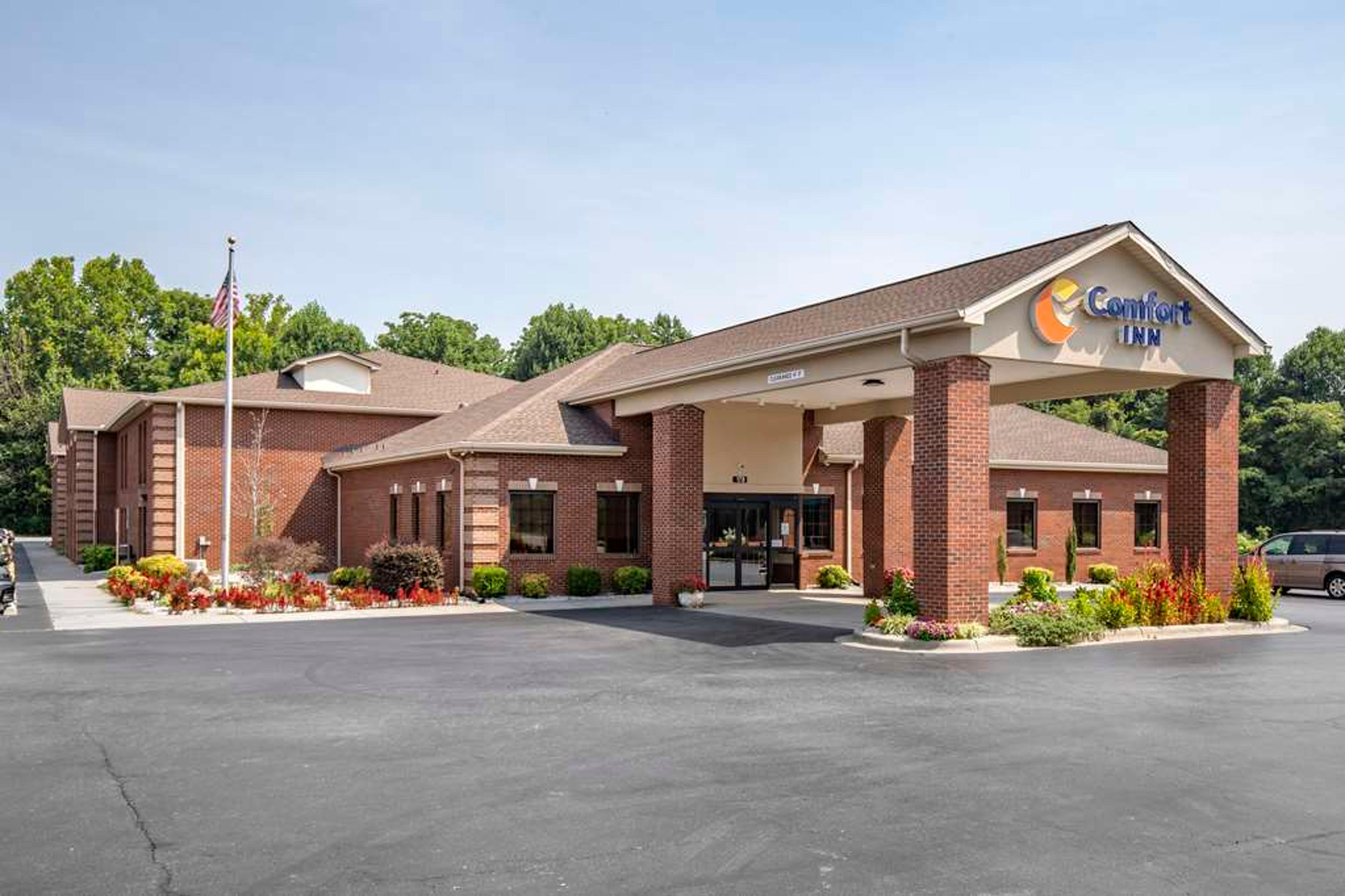 COMFORT INN