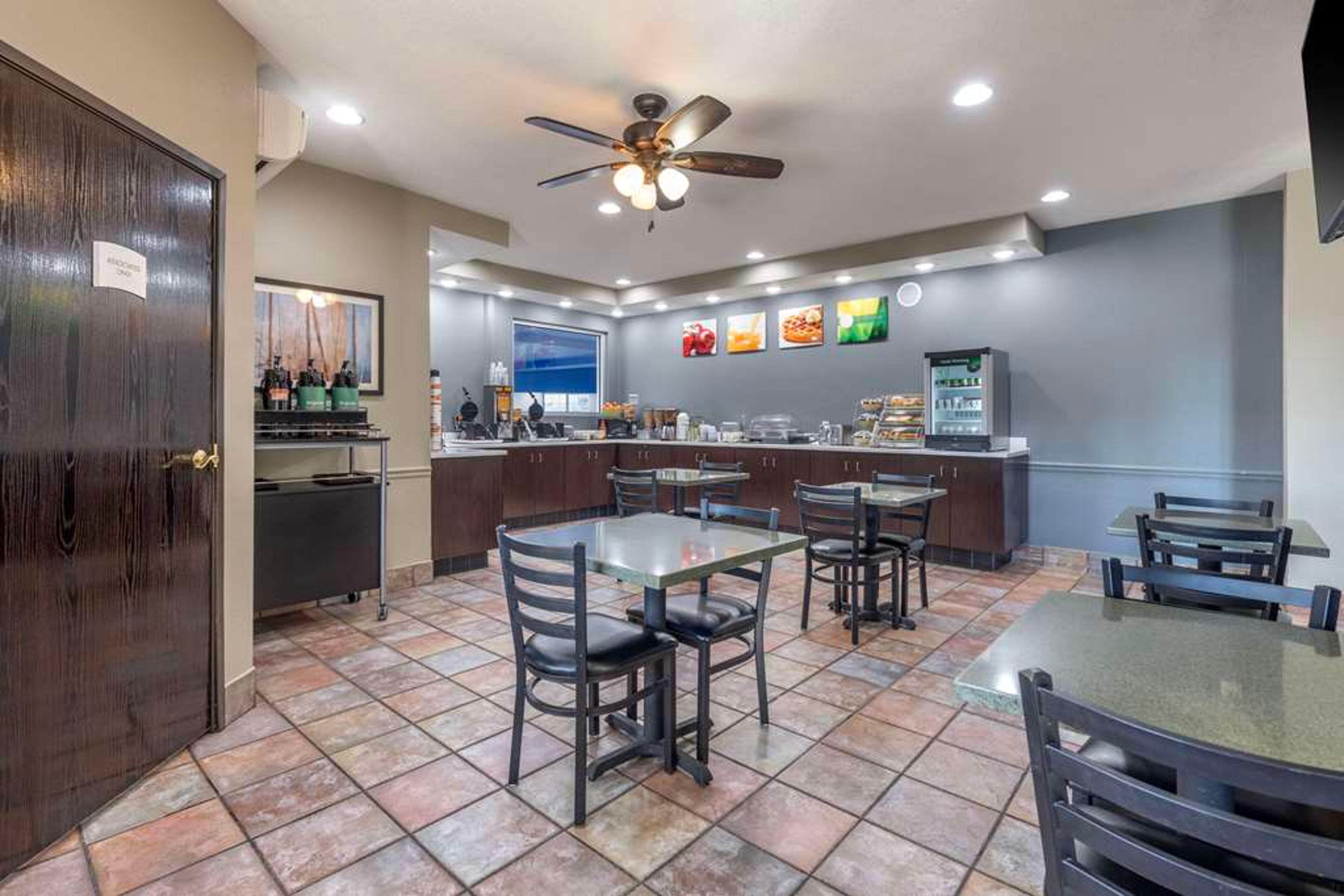 QUALITY INN AND SUITES LINCOLN NORT
