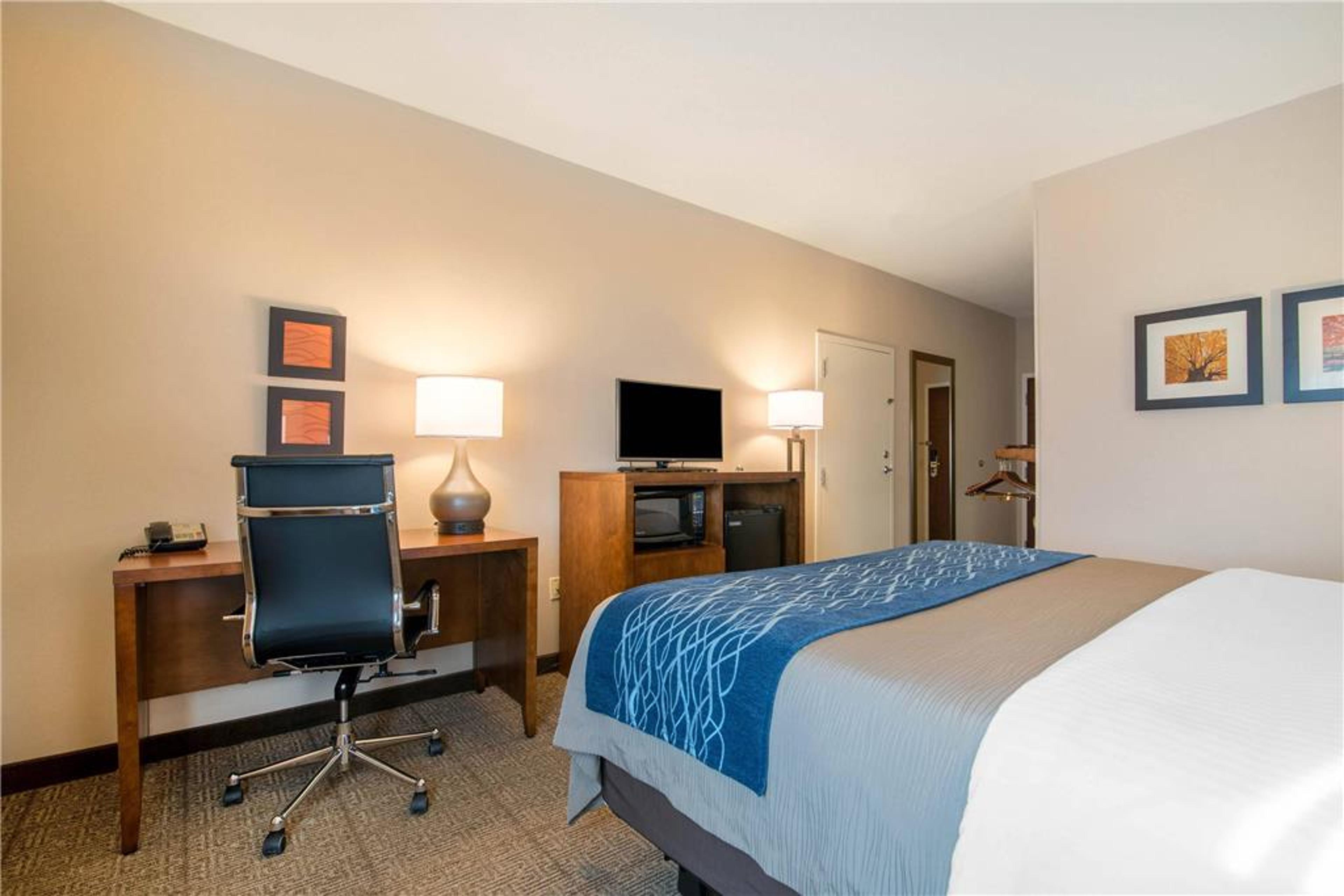 COMFORT INN