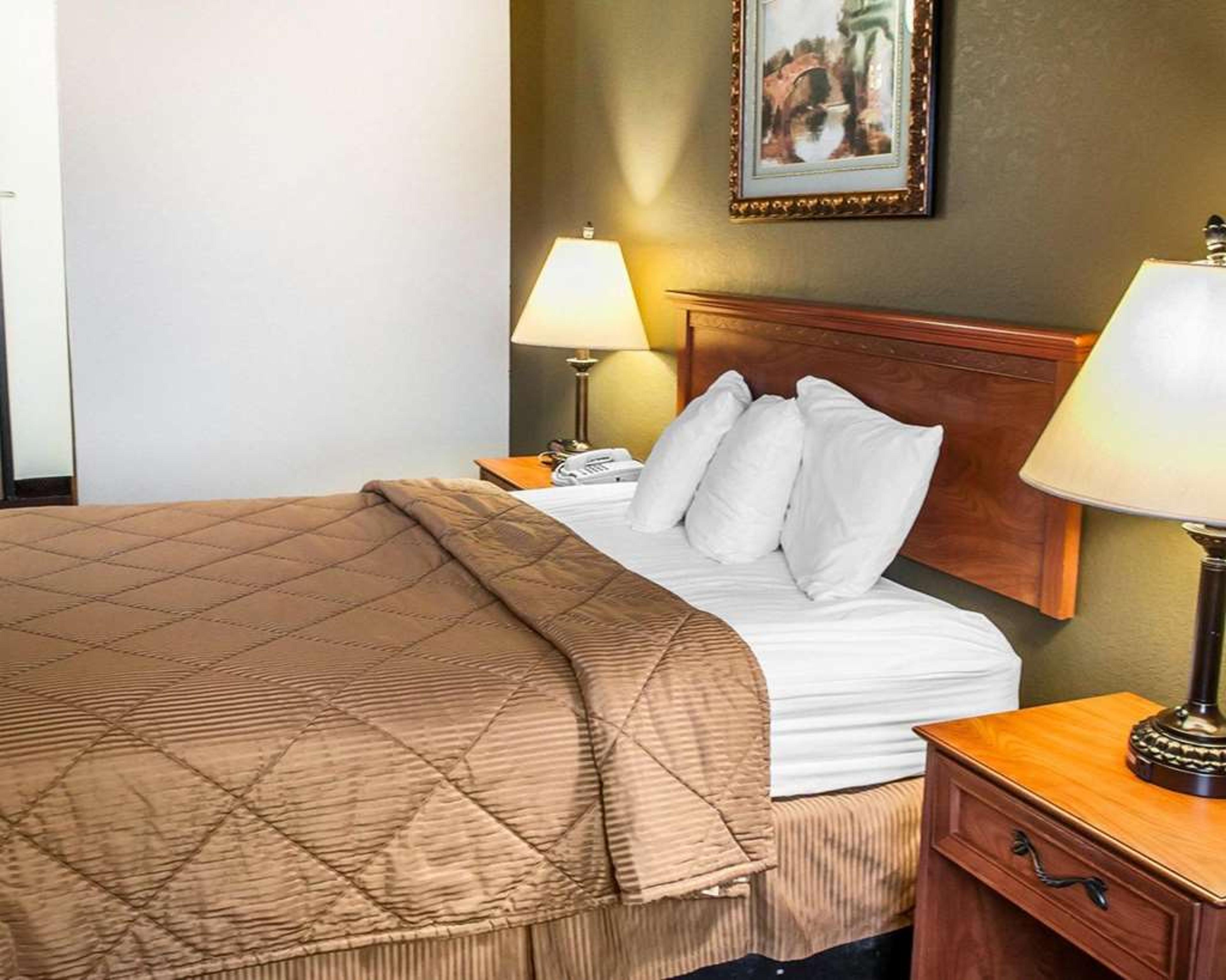 RODEWAY INN