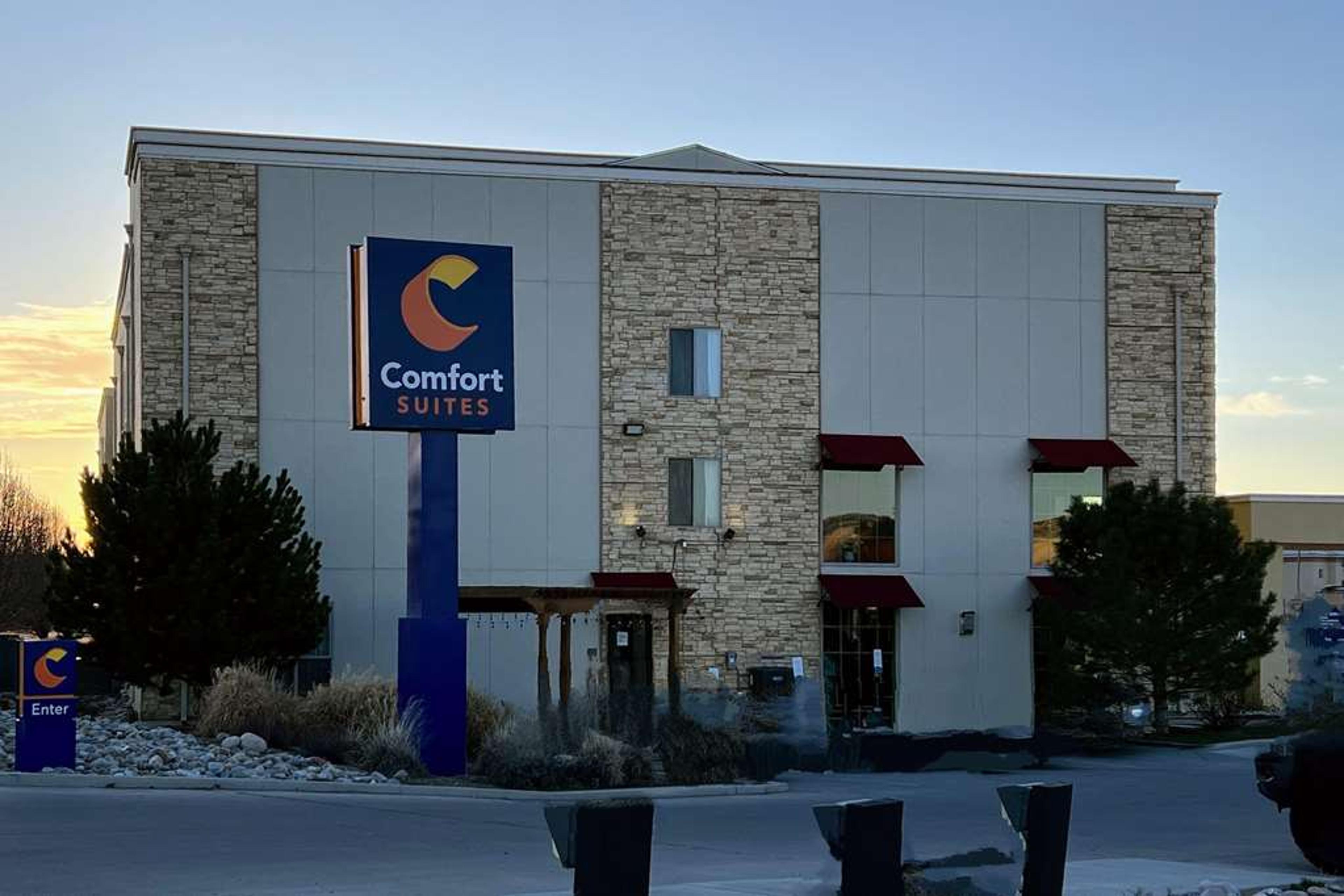 COMFORT SUITES FARMINGTON