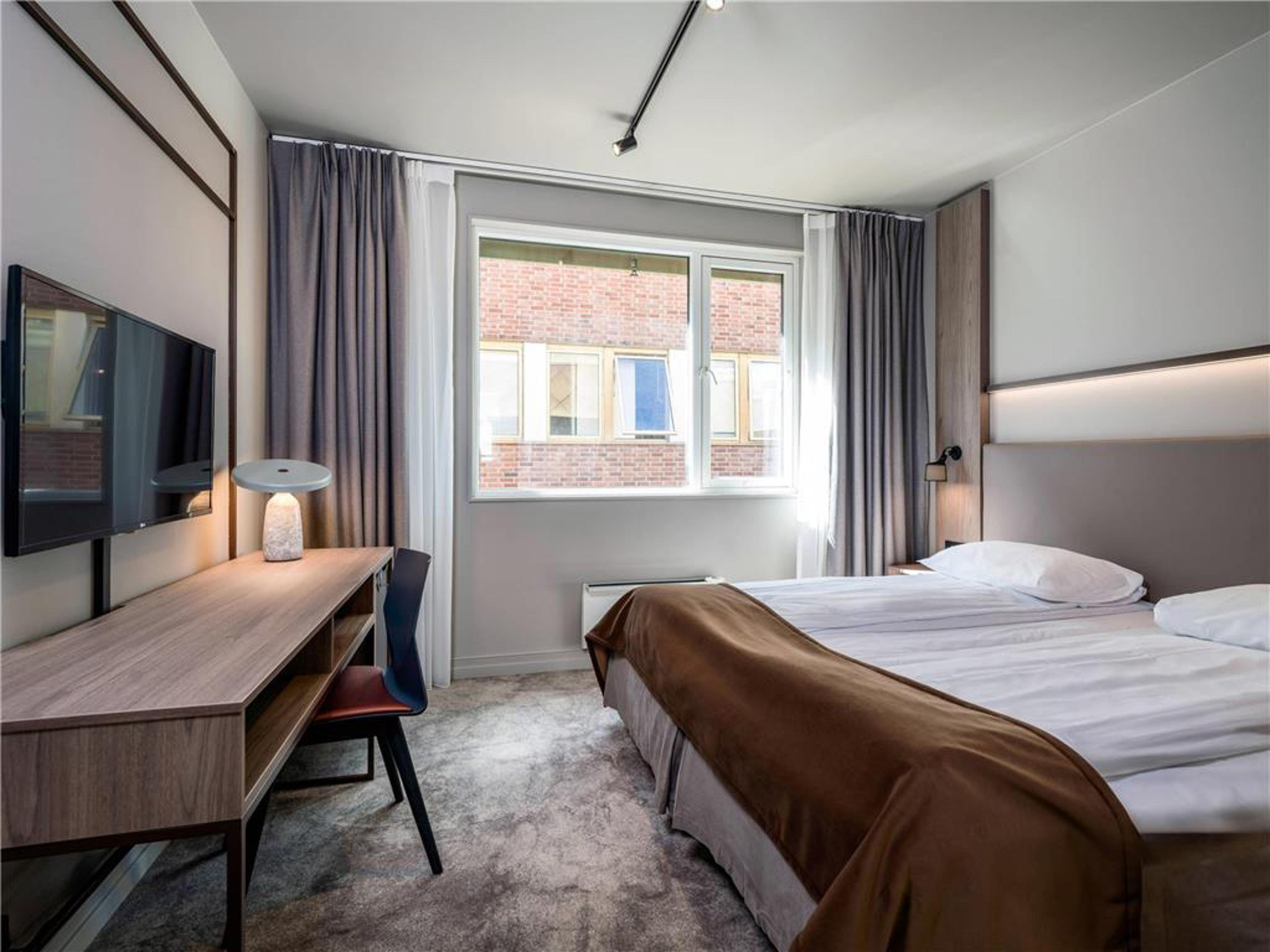 QUALITY HOTEL SAGA