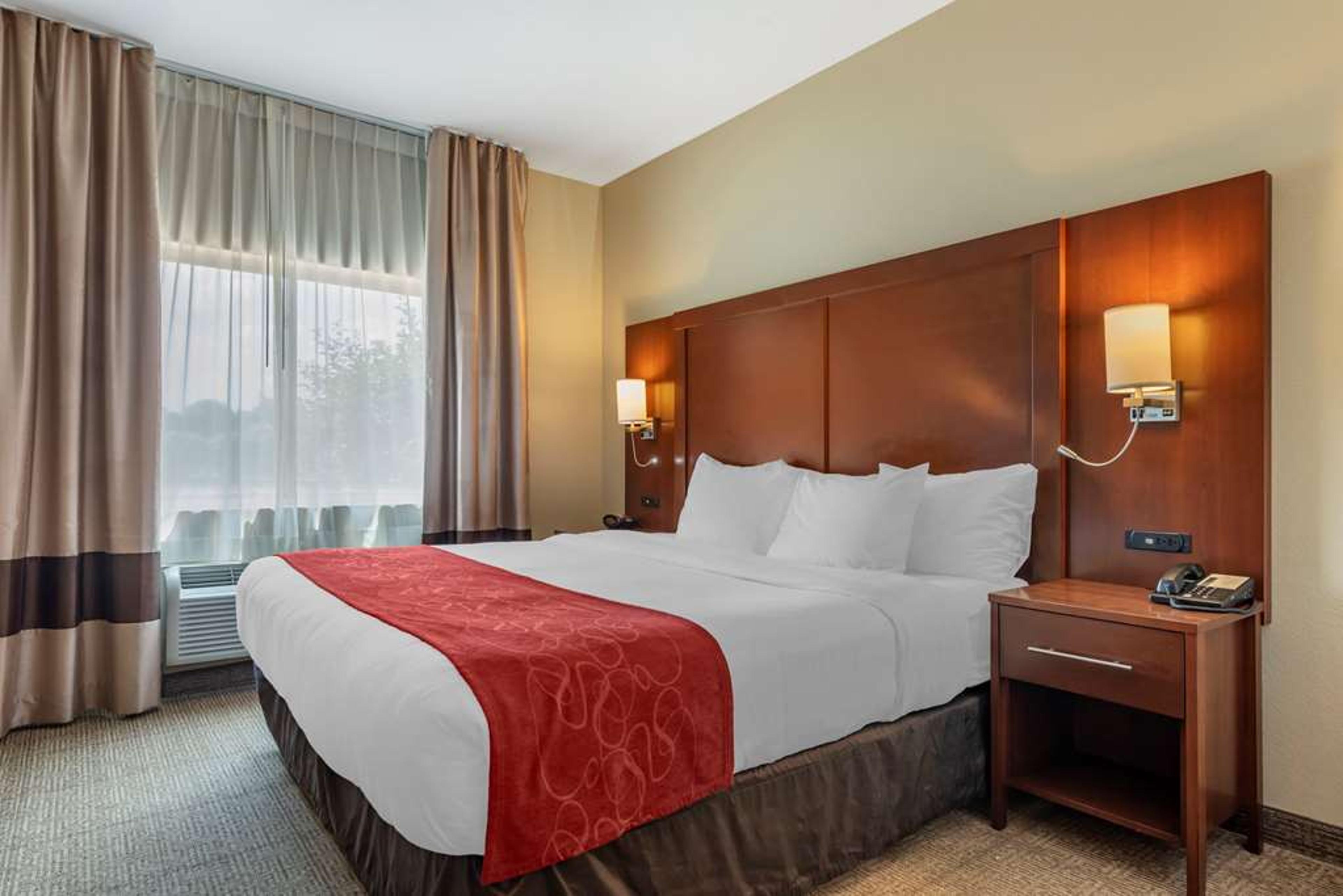 COMFORT SUITES MASON NEAR KINGS ISL