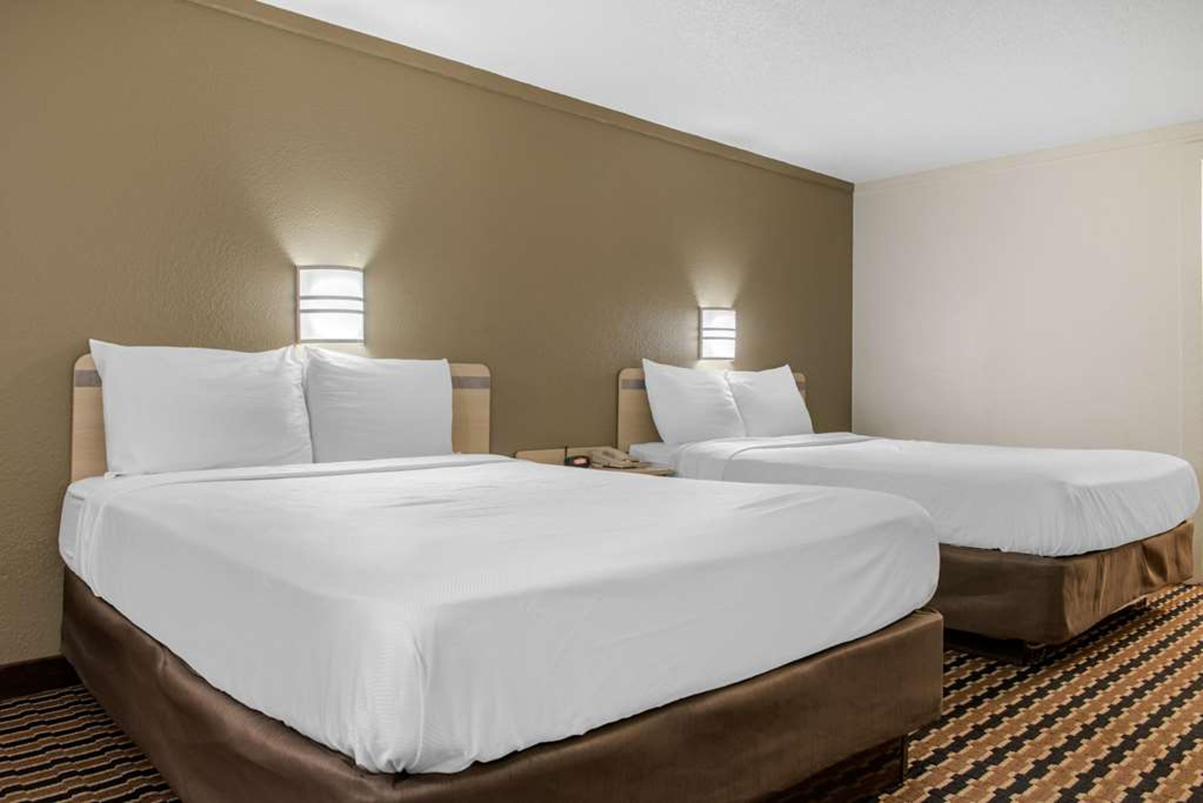 RODEWAY INN SHARONVILLE
