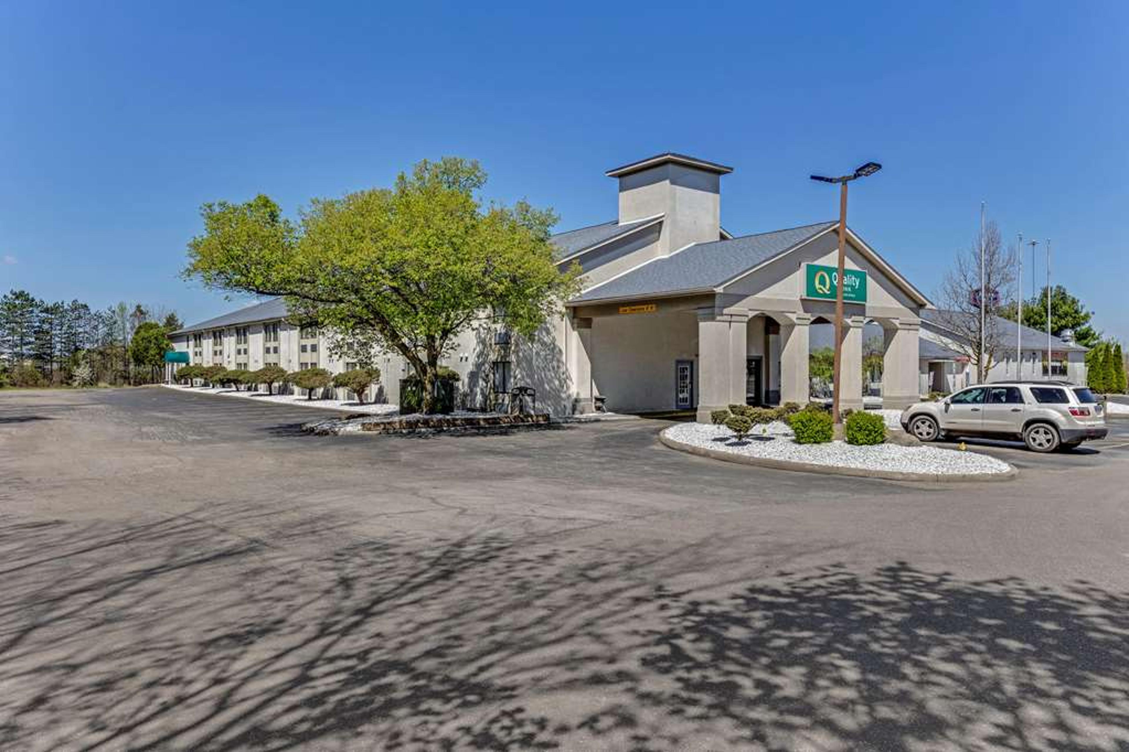 QUALITY INN AUSTINTOWN-YOUNGSTOWN W