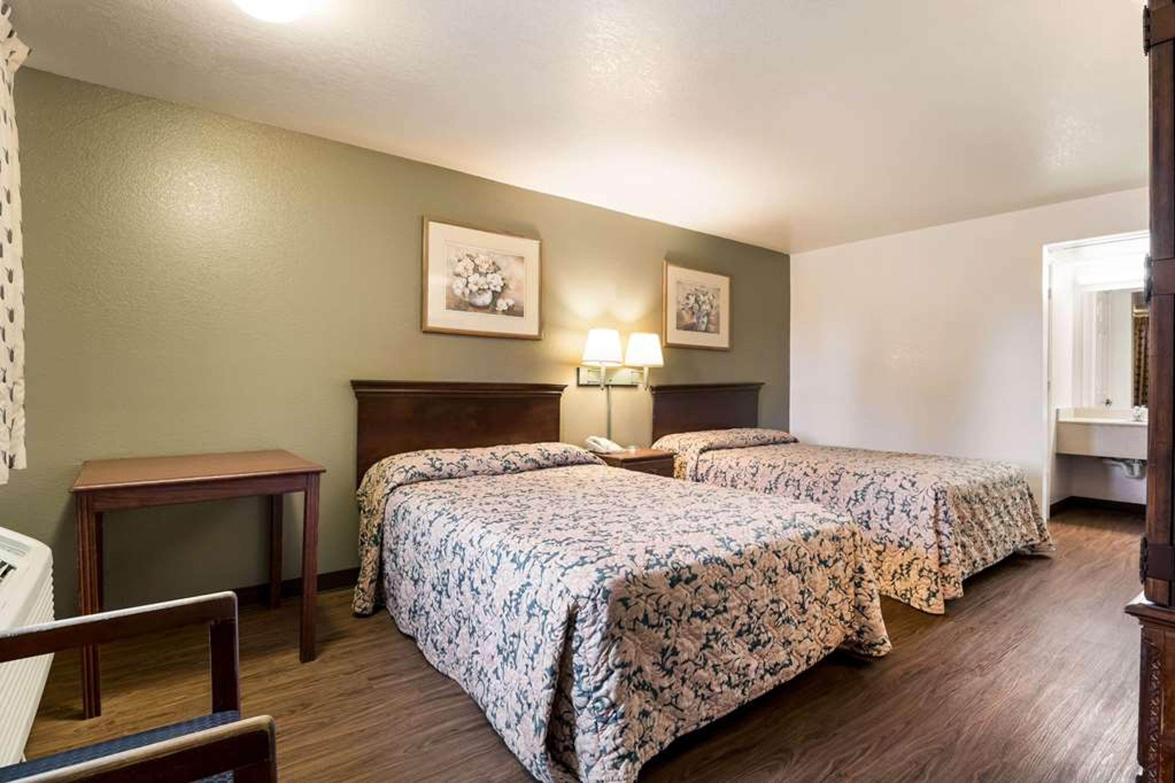 ECONO LODGE BARTLESVILLE HWY 75