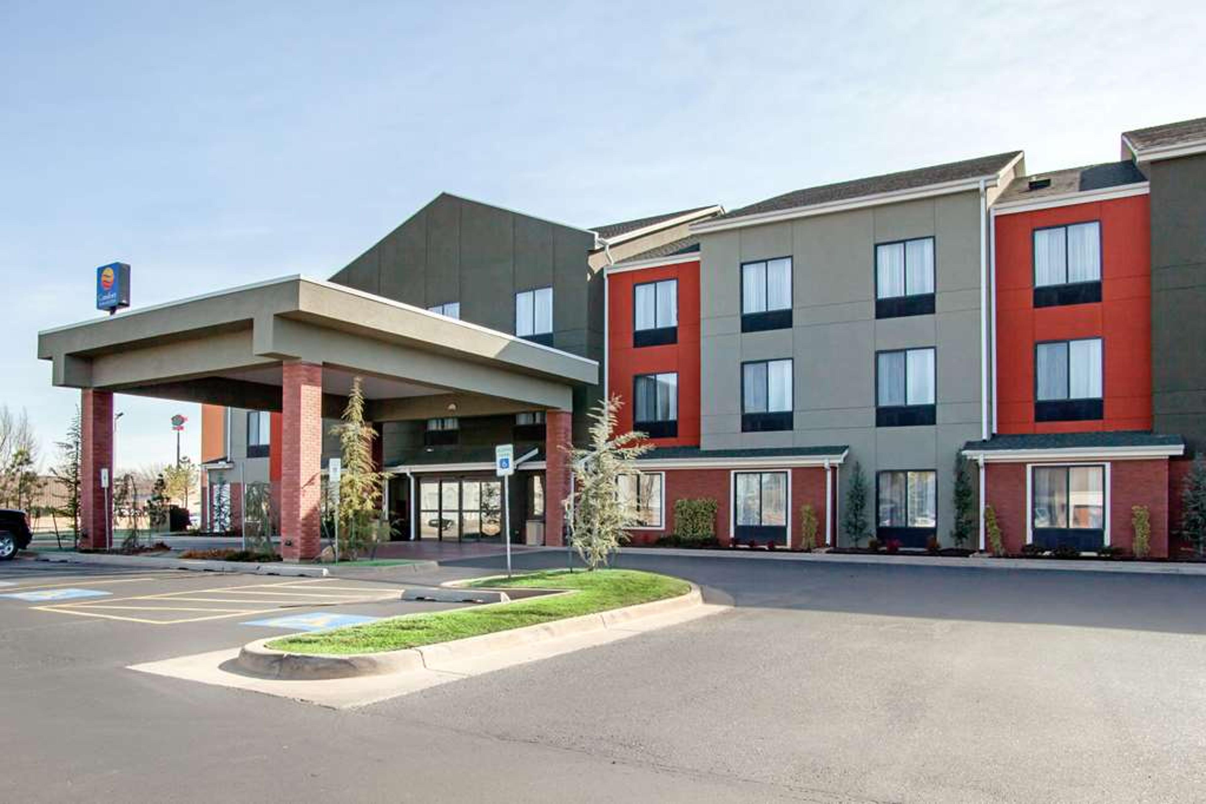 COMFORT INN AND SUITES NORMAN NEAR