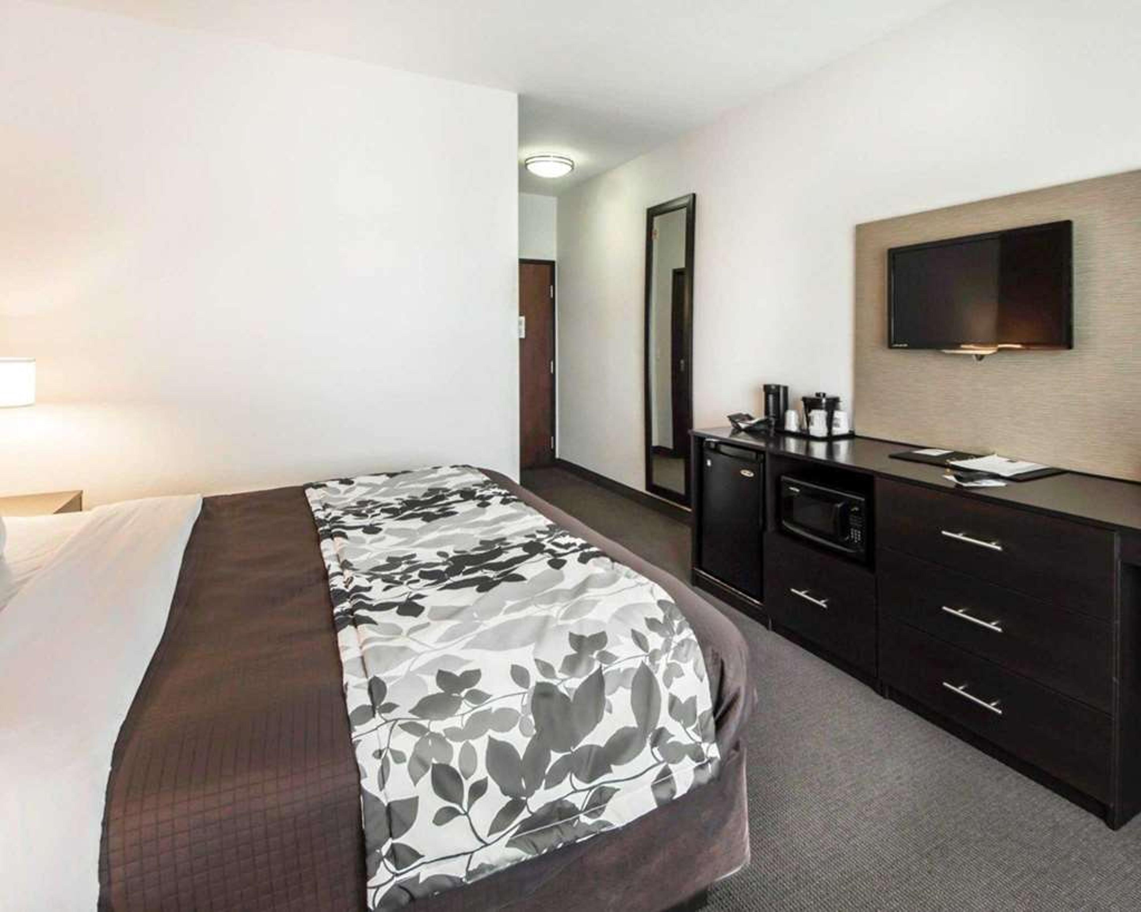 SLEEP INN AND SUITES ELK CITY