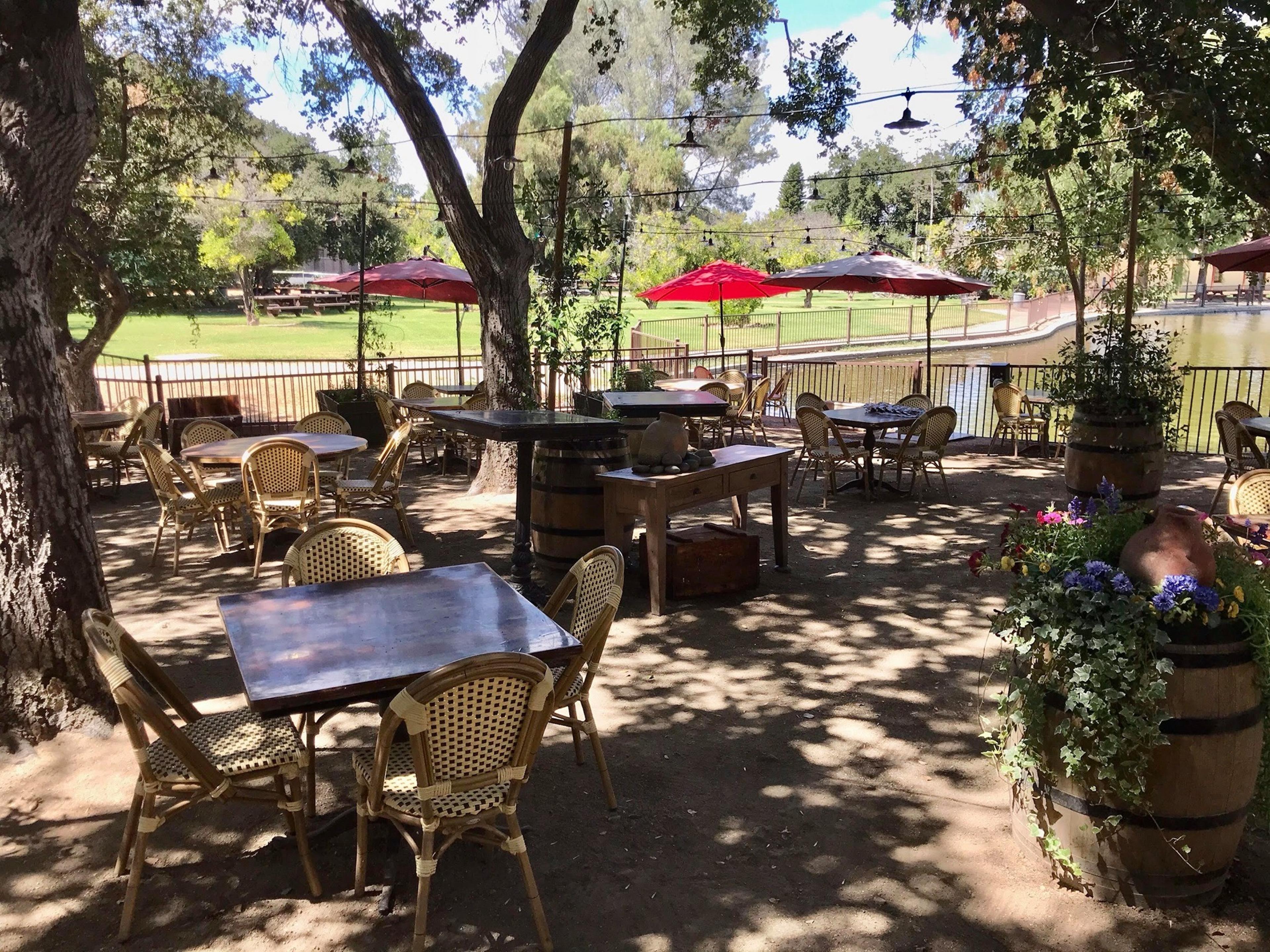 The Oaks at Lakeside