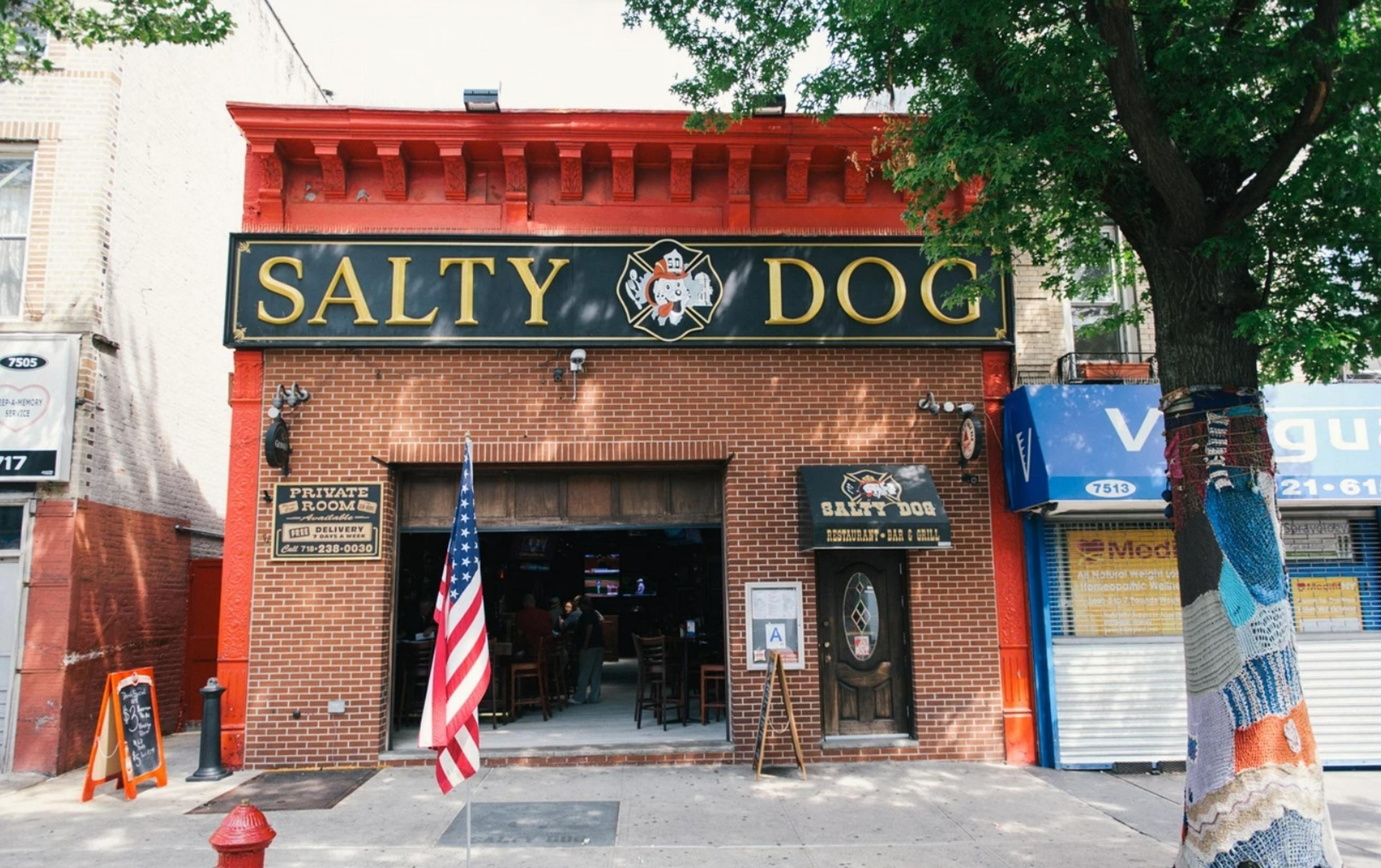 Salty Dog Bar & Restaurant