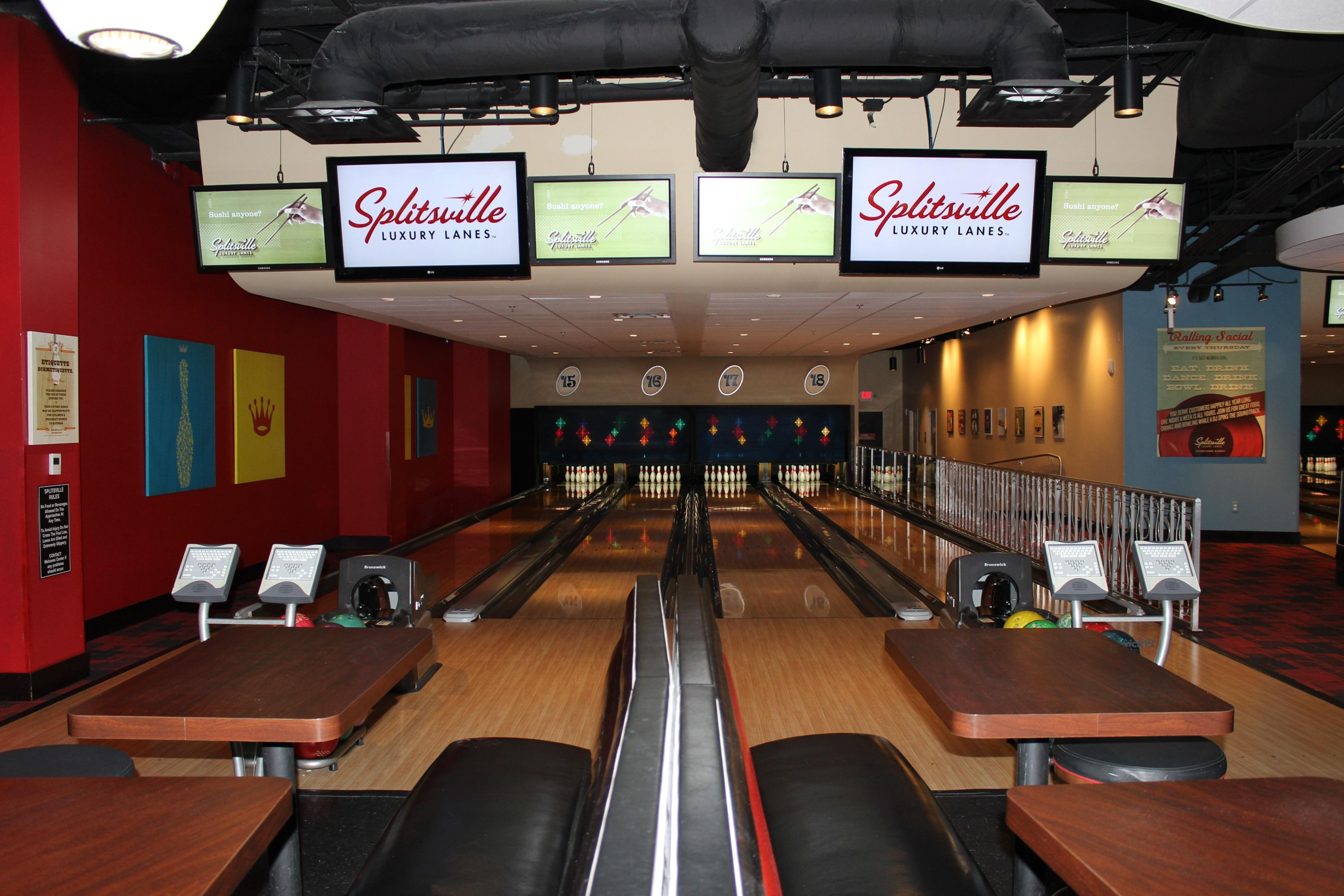 Splitsville Luxury Lanes - Bowling Alley in Disney Springs Orlando – Go  Guides