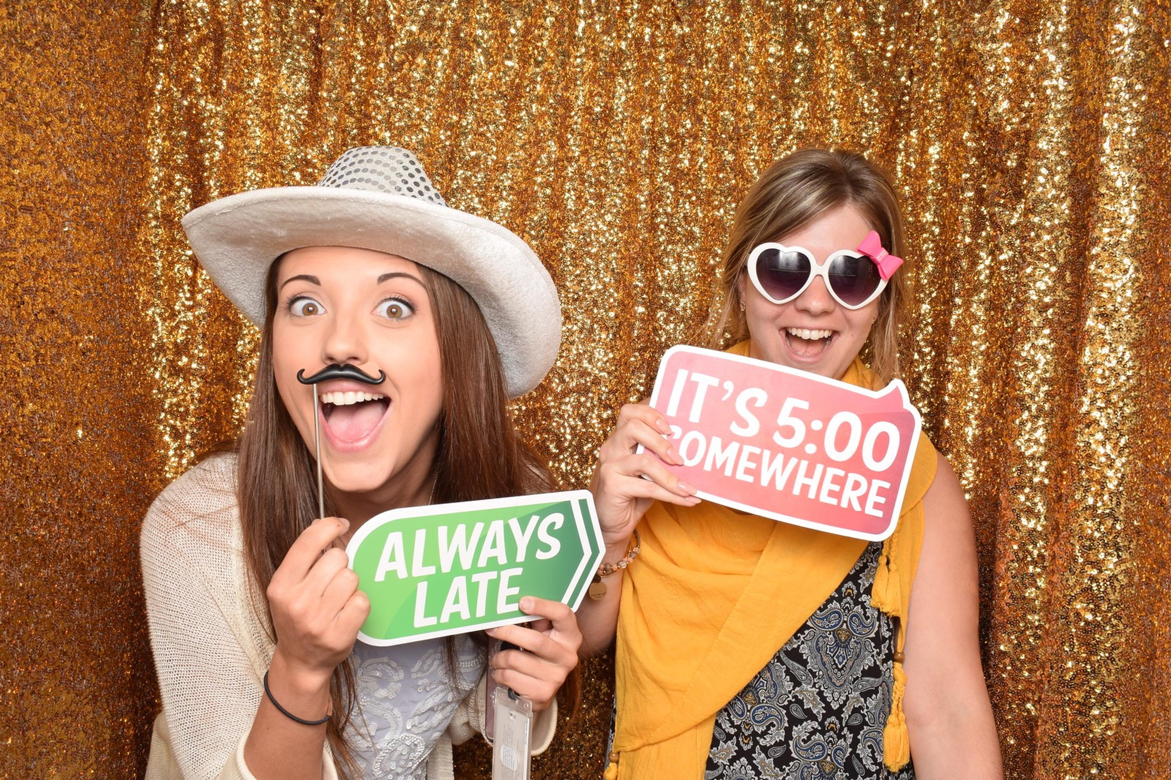 Live Prints LED Photo booths and Green Screen