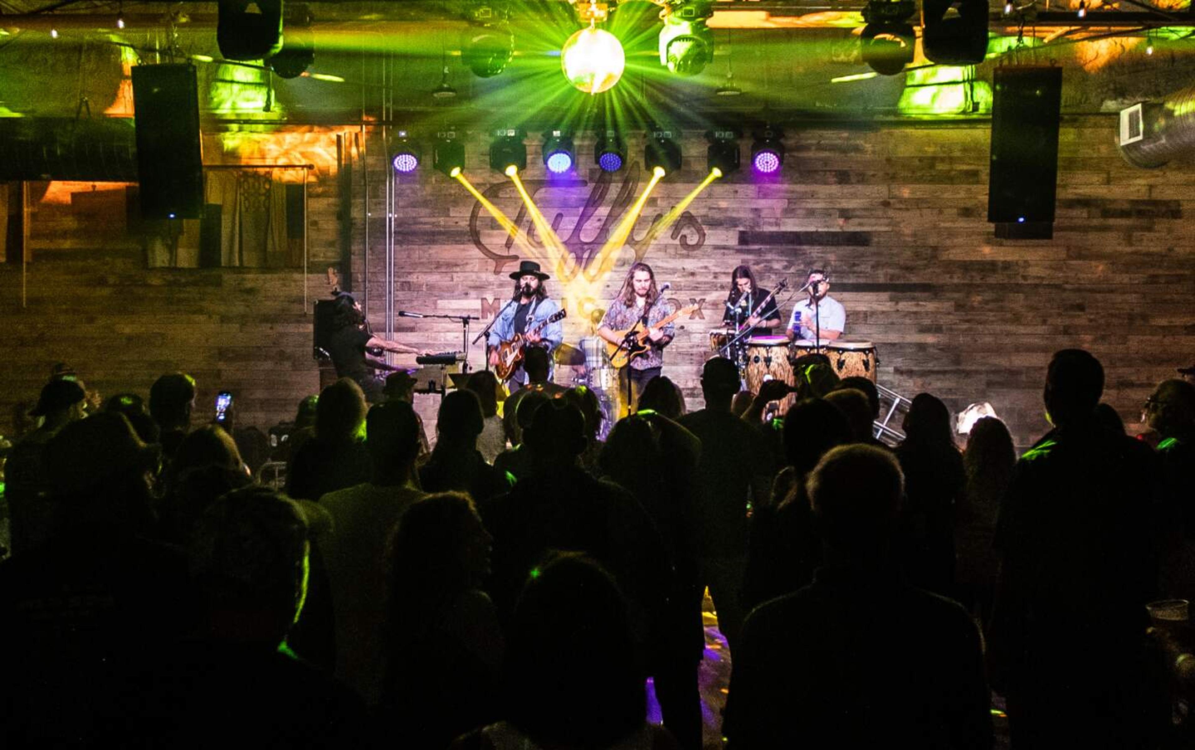 Tuffy's Music Box & Lounge