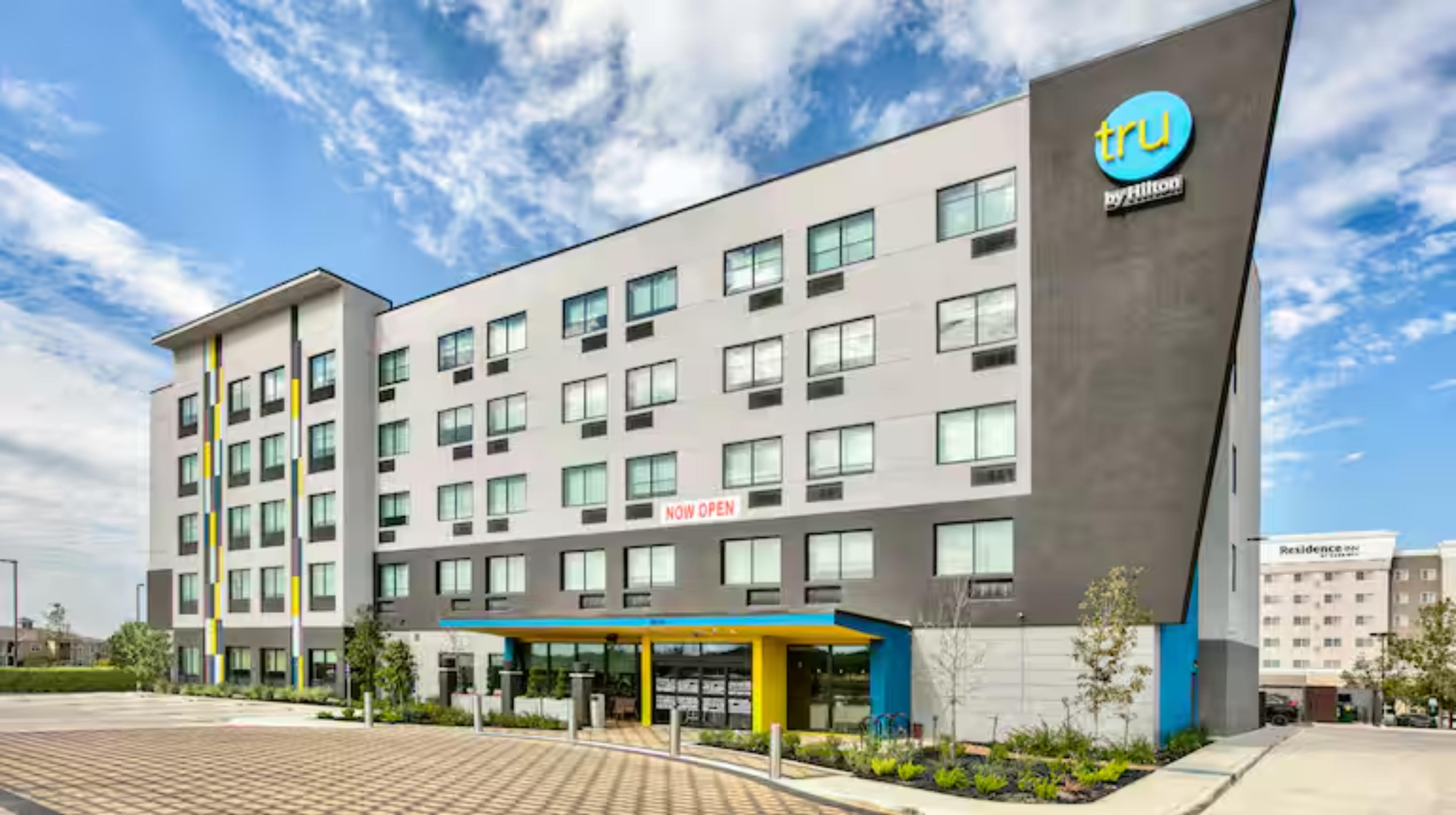 Tru by Hilton San Antonio at the Rim