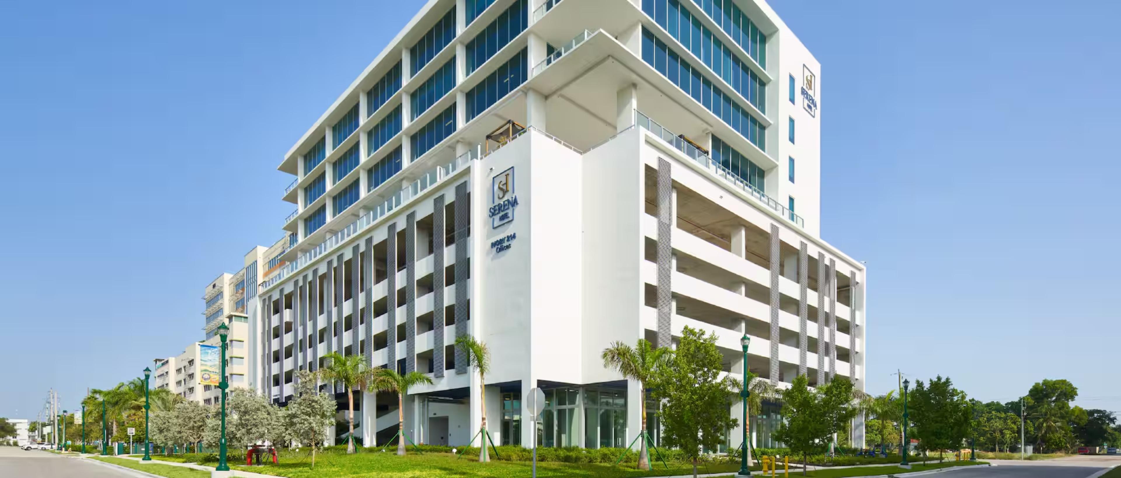 SERENA Hotel Aventura Miami, Tapestry Collection by Hilton