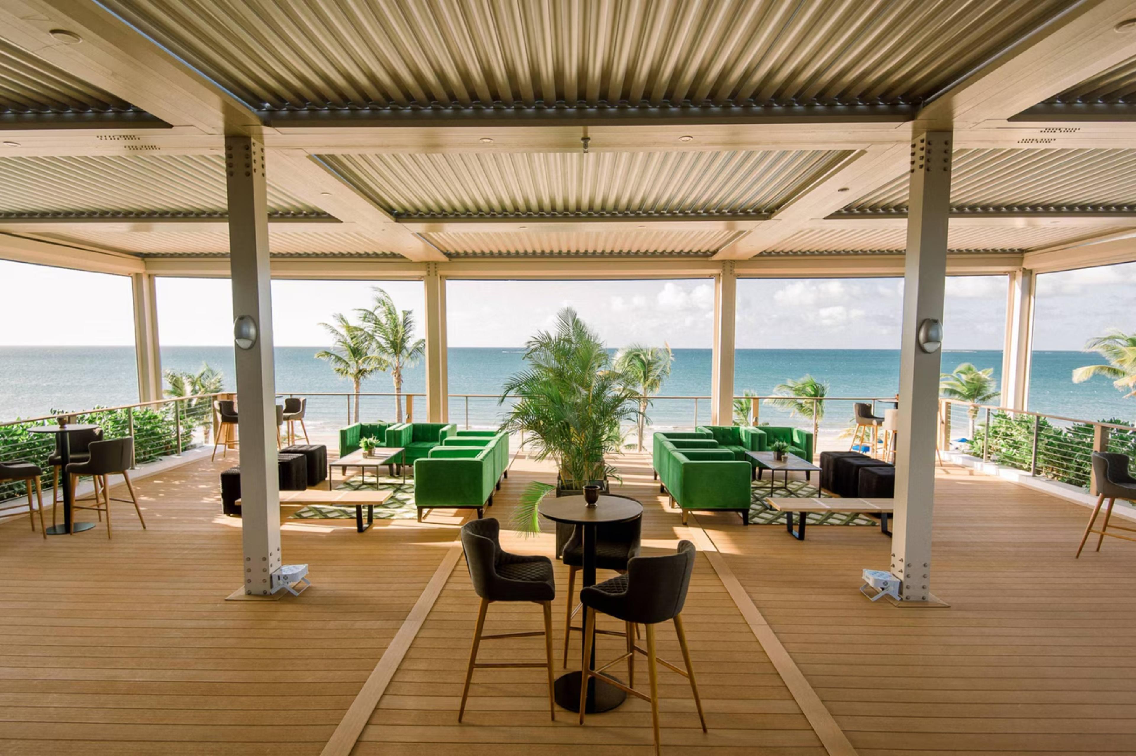 Courtyard by Marriott Isla Verde Beach Resort