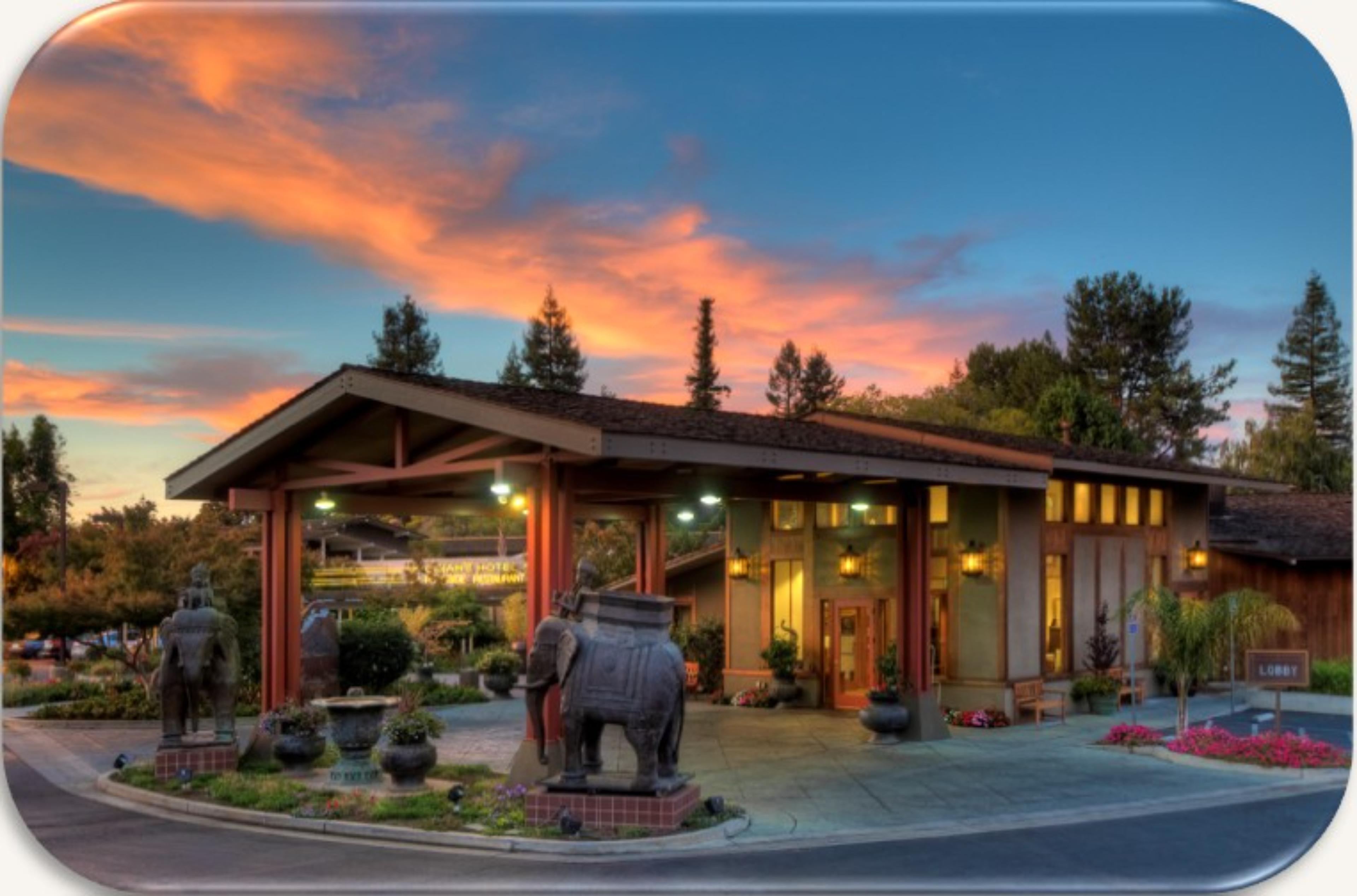 Dinah’s Garden Hotel