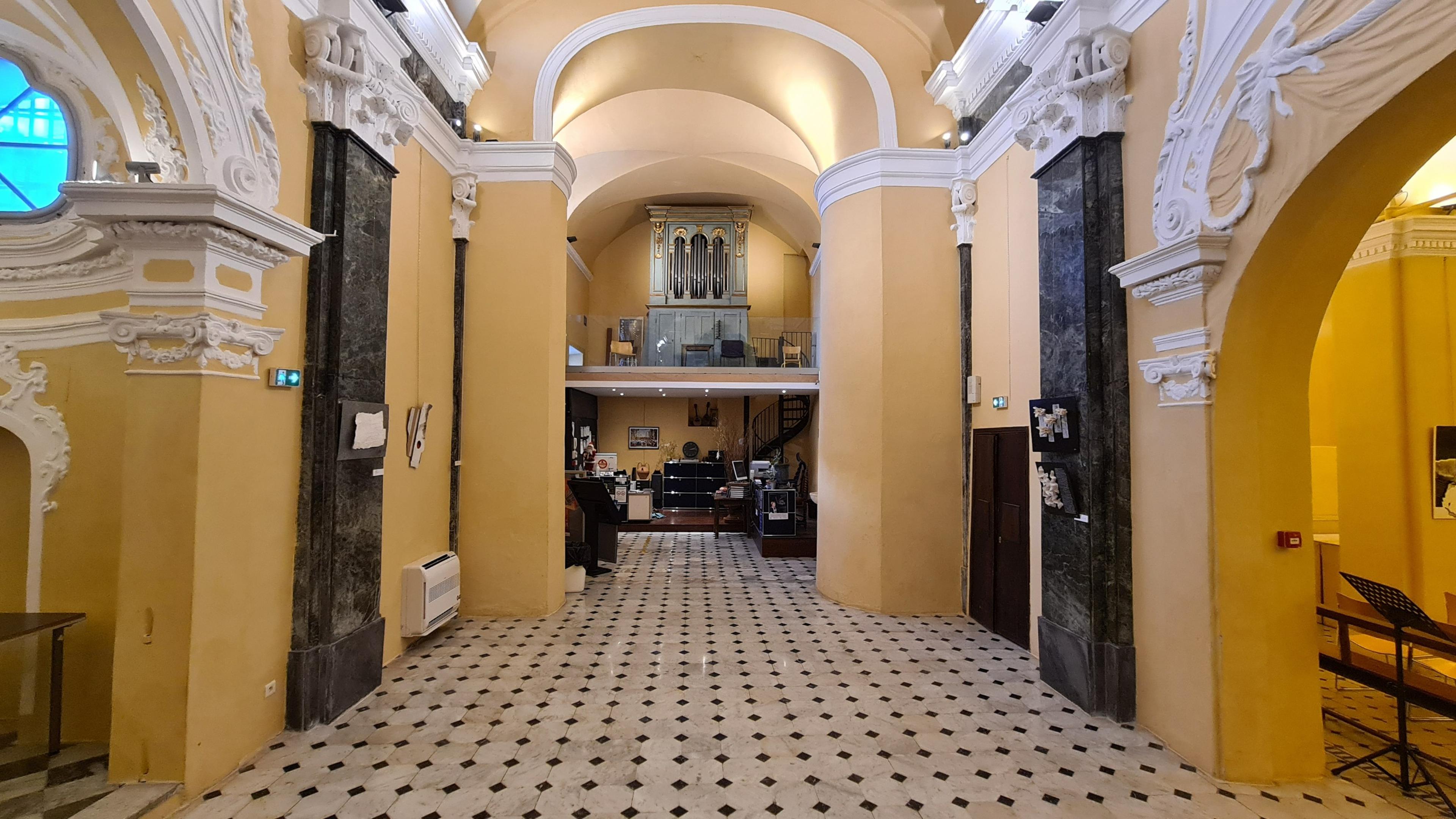 Hotel Photo 2