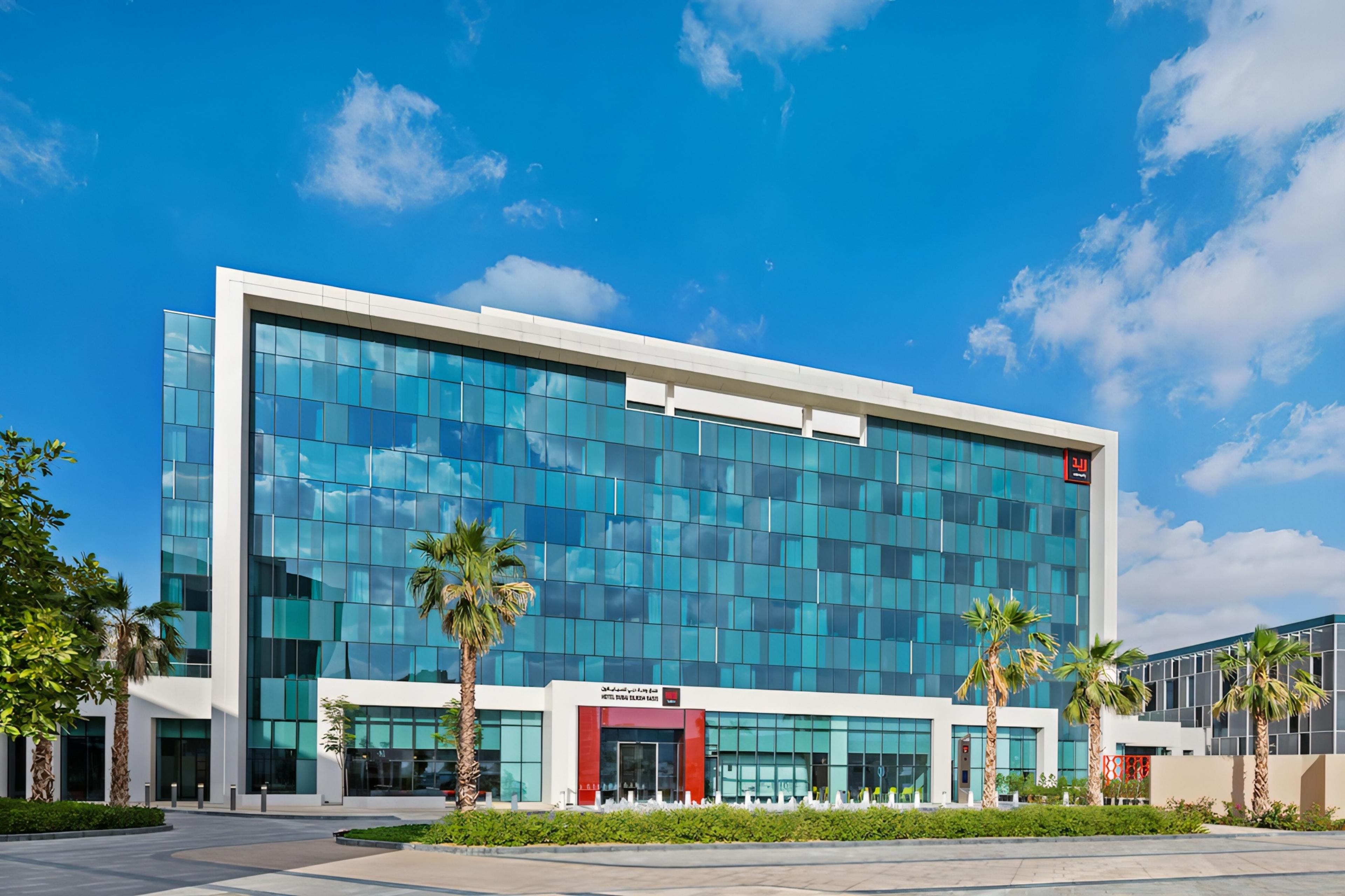 Radisson RED Hotel Dubai Silicon Oasis