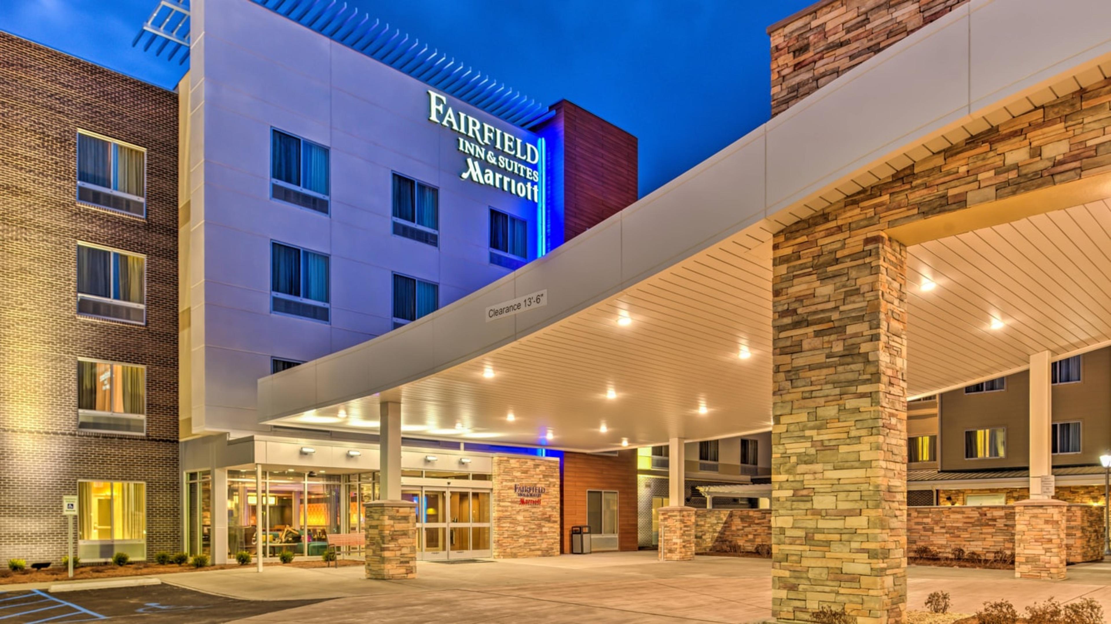 Fairfield Inn & Suites St. Louis Westport