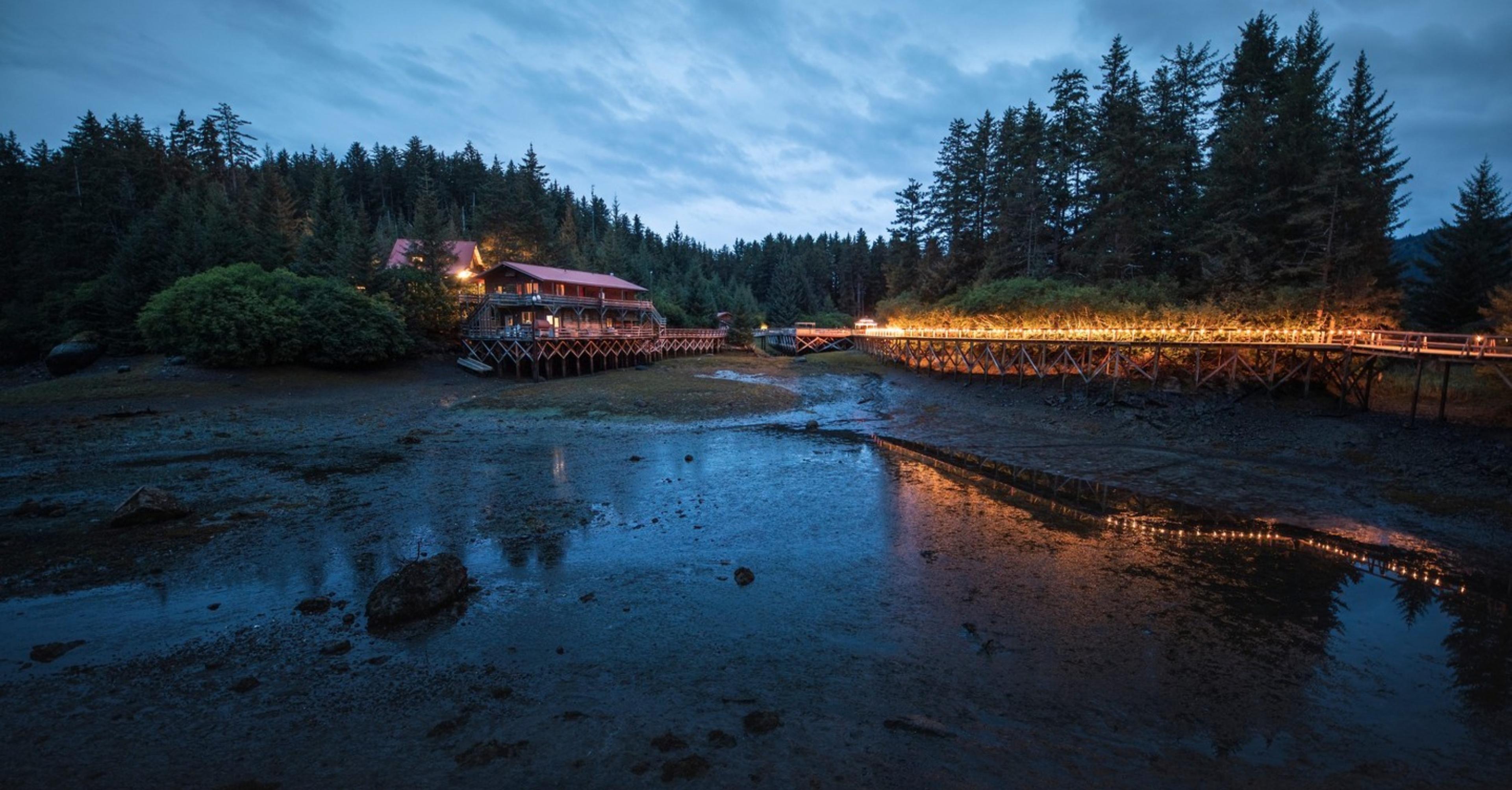 Tutka Bay Lodge Restaurant