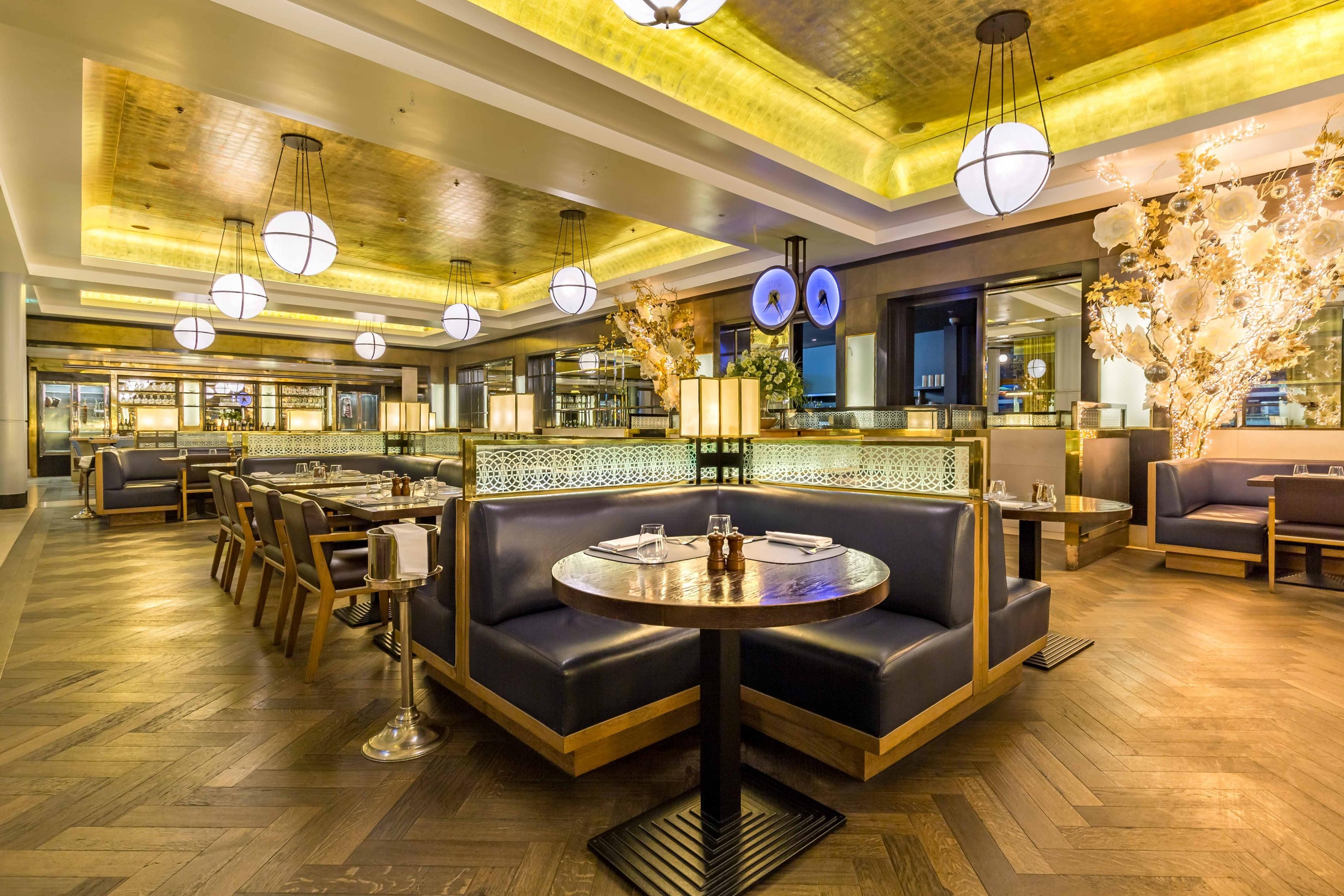 St Pancras Brasserie and Champagne Bar by Searcys