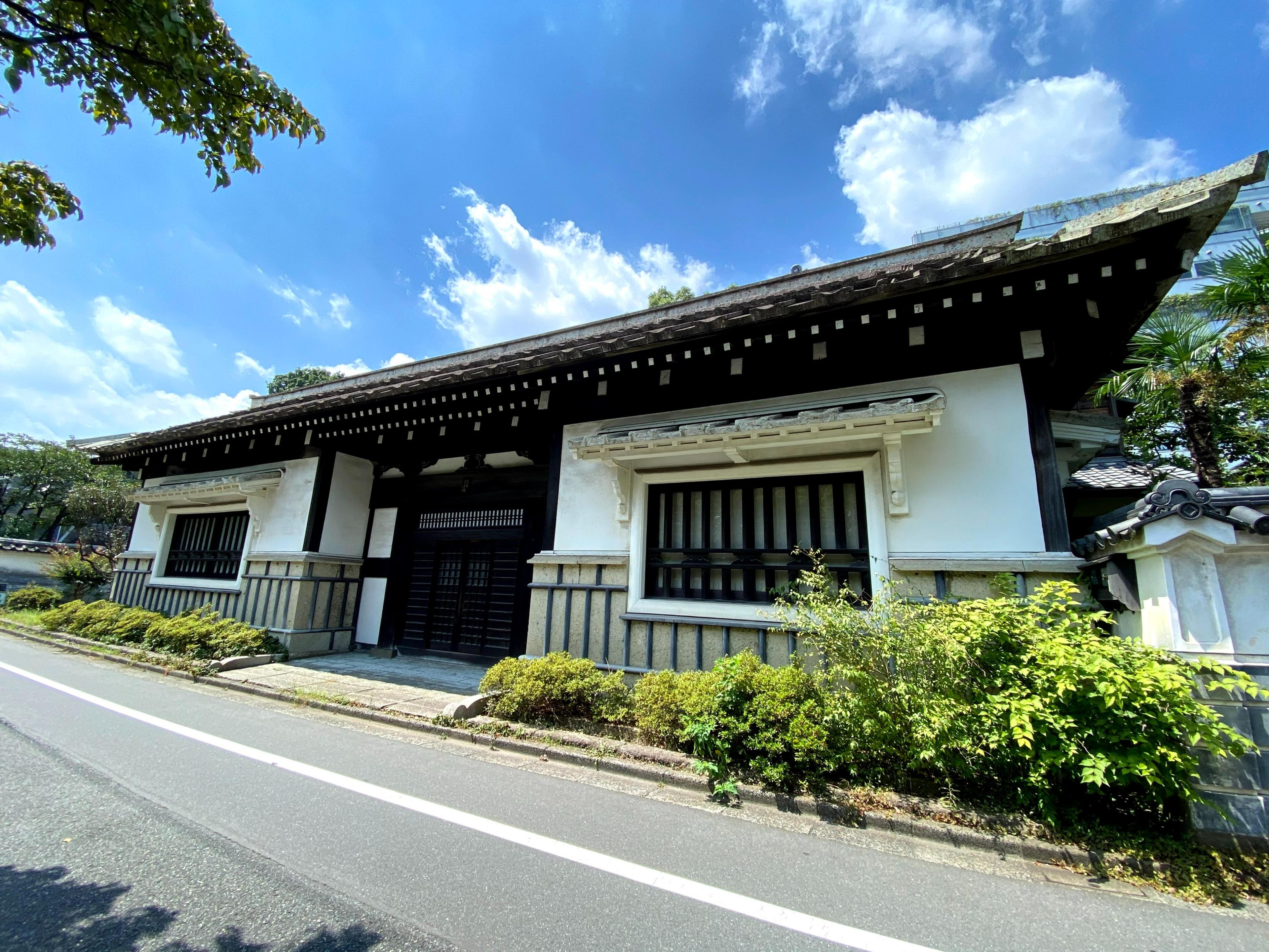The Japan Folk Crafts Museum West Hall