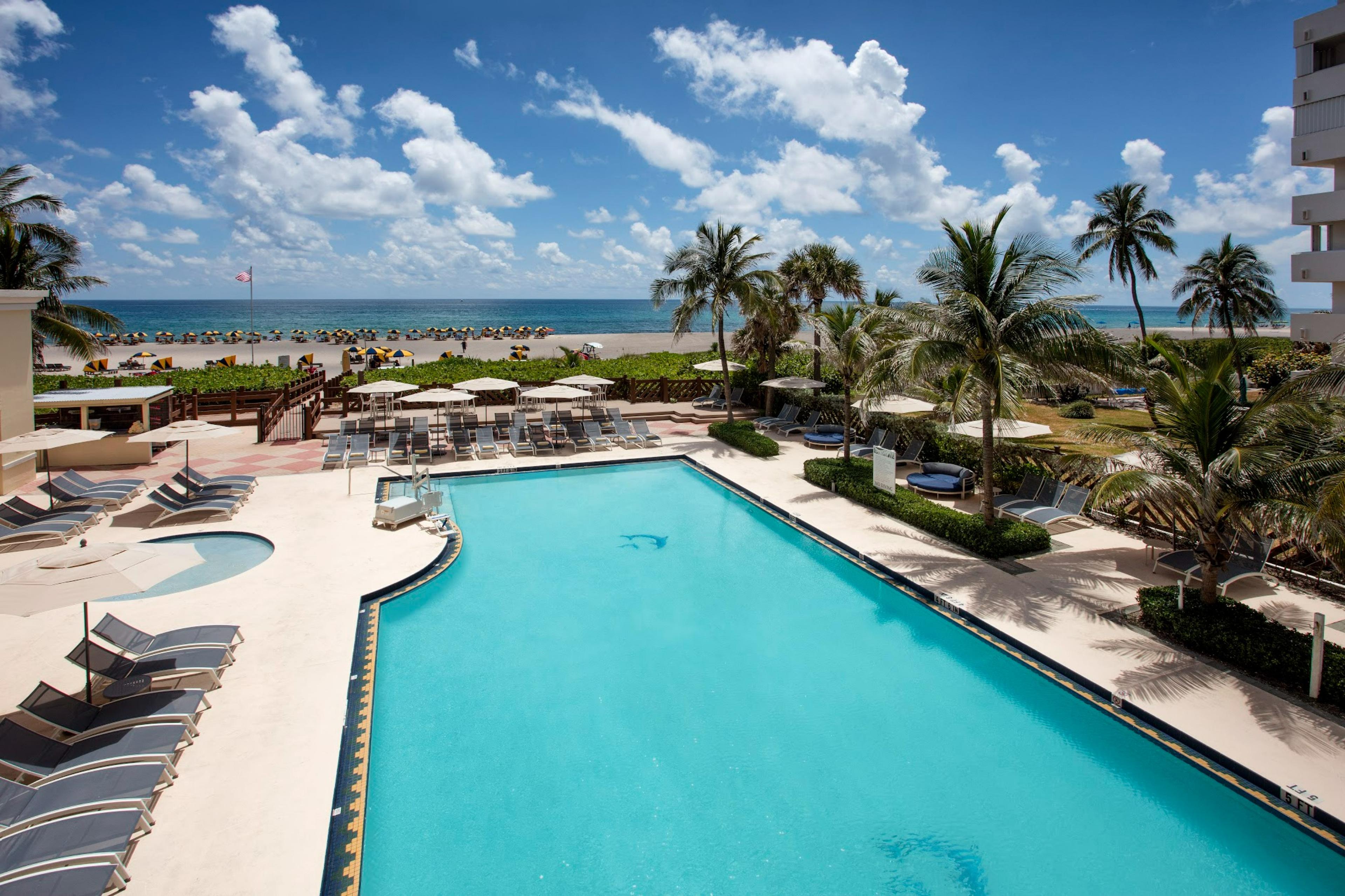 The Singer Oceanfront Resort, Curio Collection by Hilton