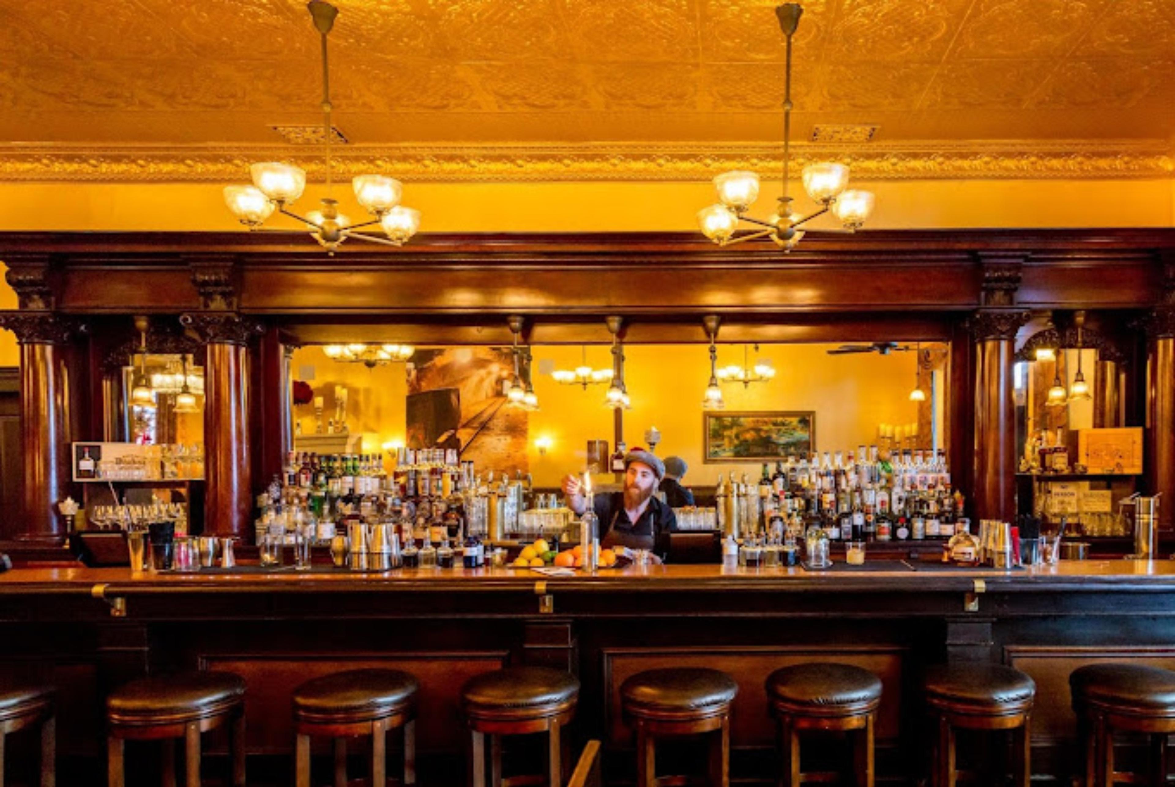 Golden Era Cocktail Bar and Lounge