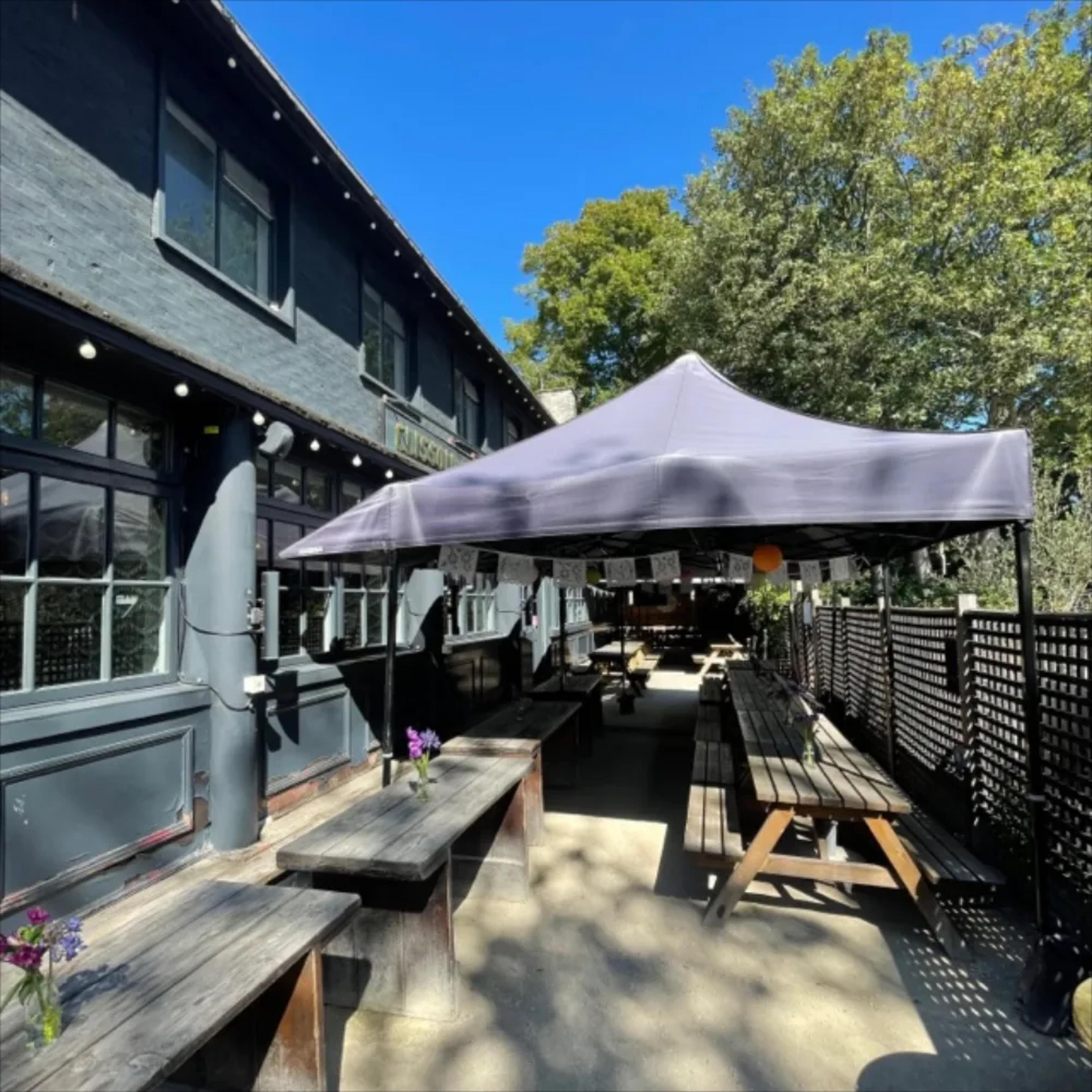 Clissold Park Tavern