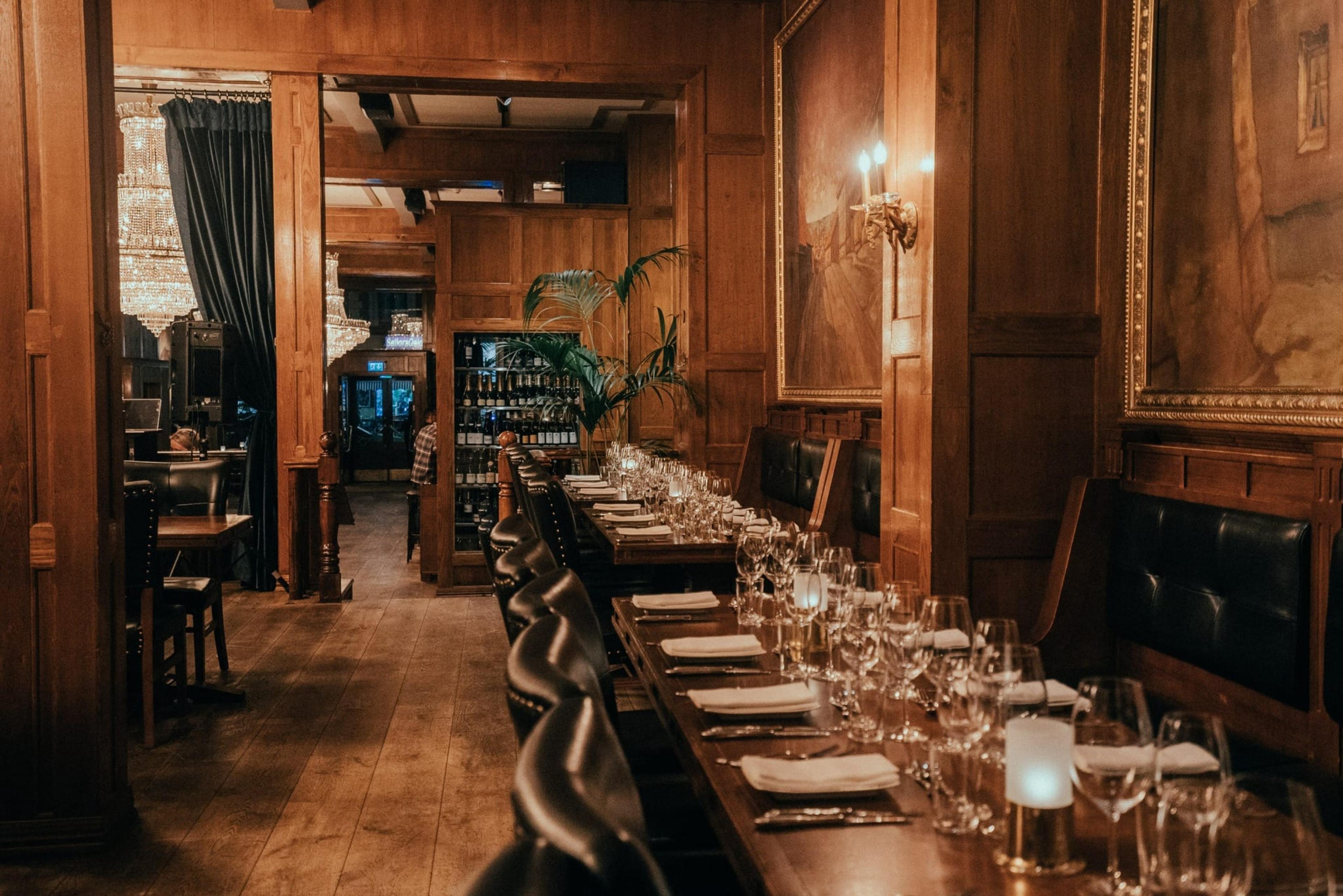 Olympen Bar & Restaurant