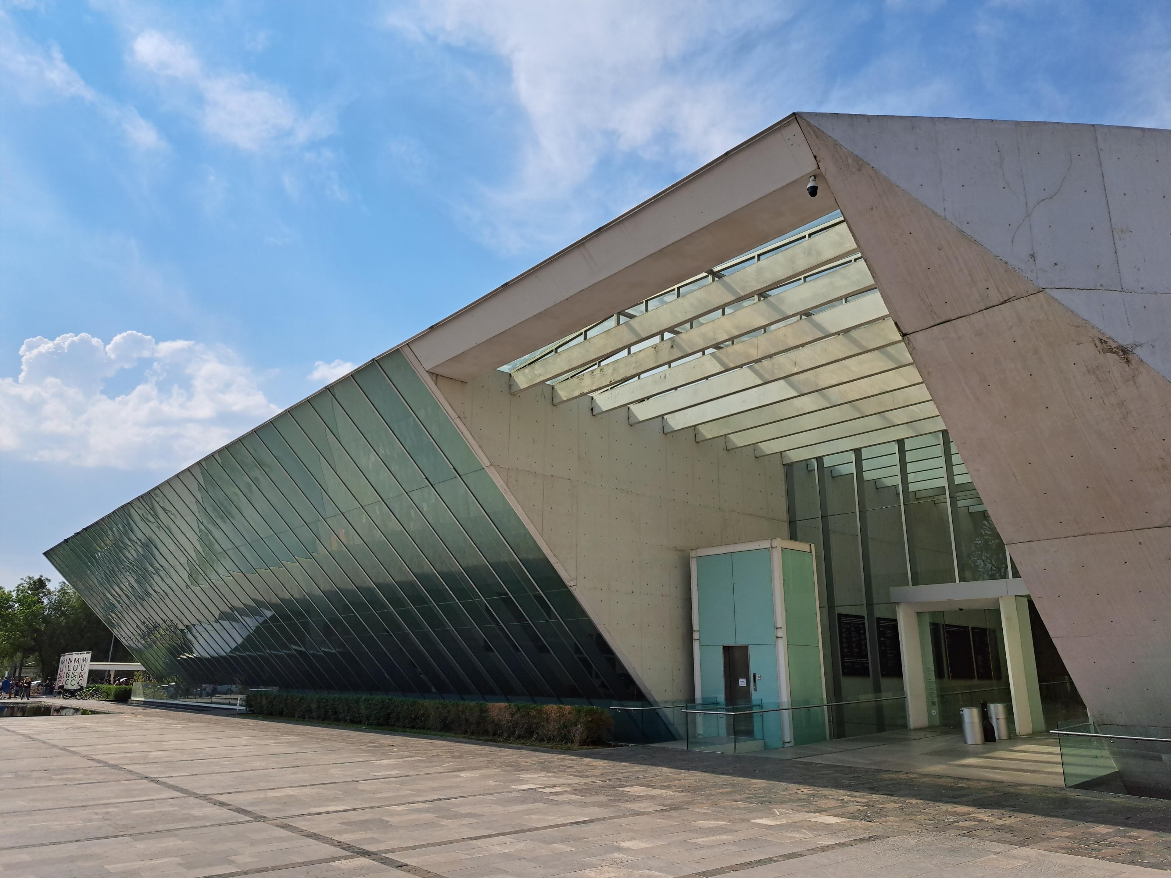 MUAC (Museo Universitario Arte Contemporaneo)