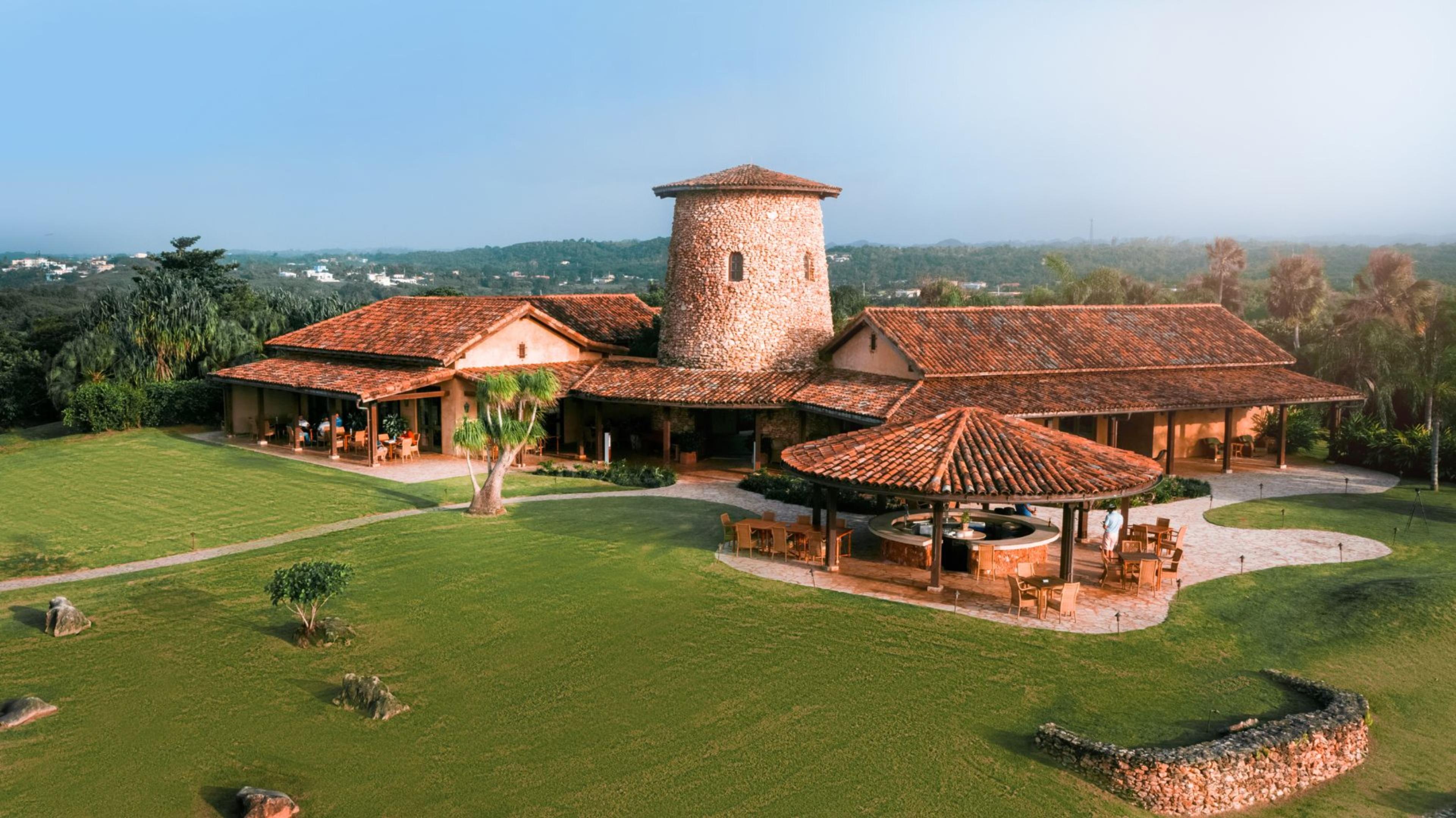 Royal Isabela
