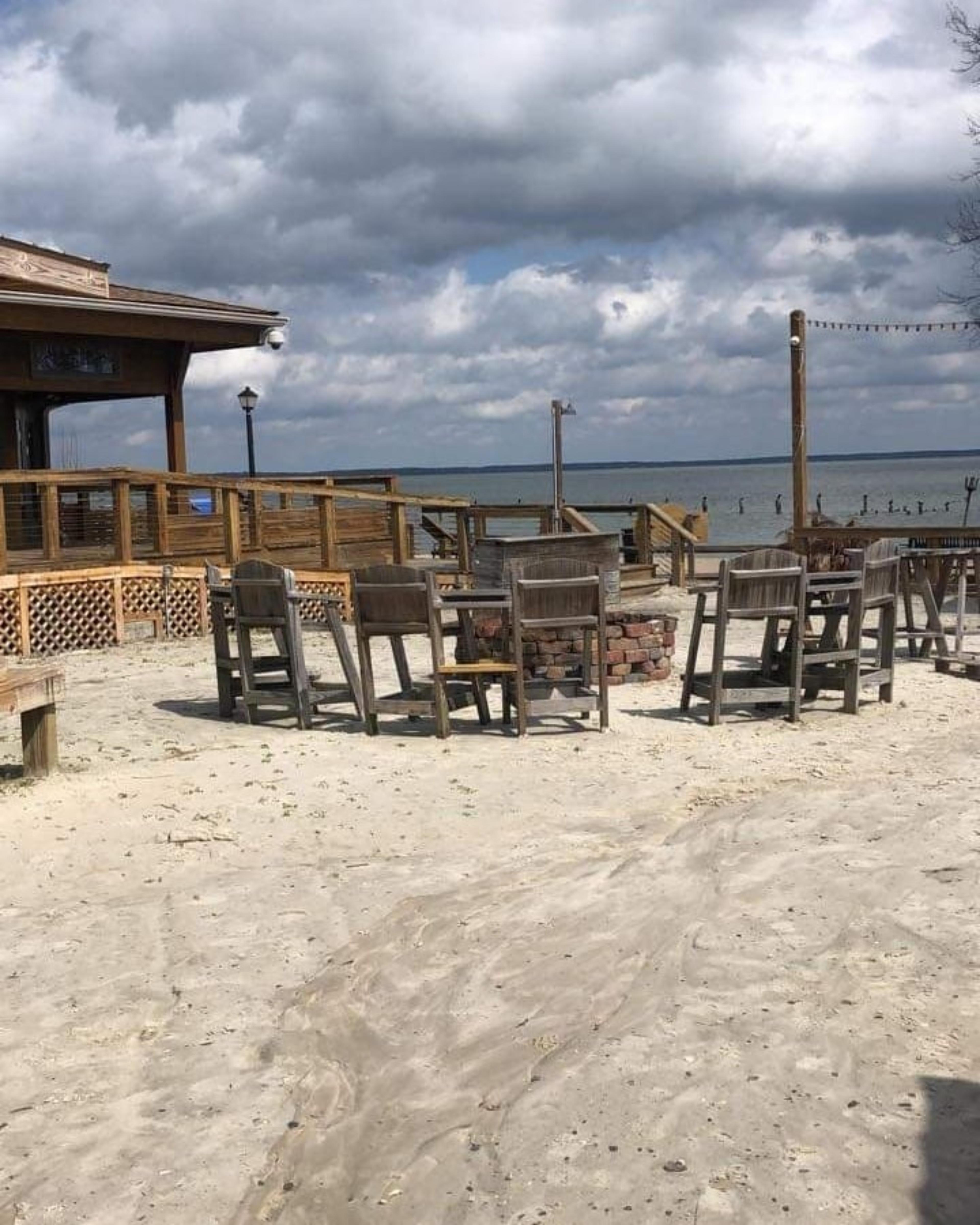 High Tides On The Potomac & The Black Pearl Tiki Bar