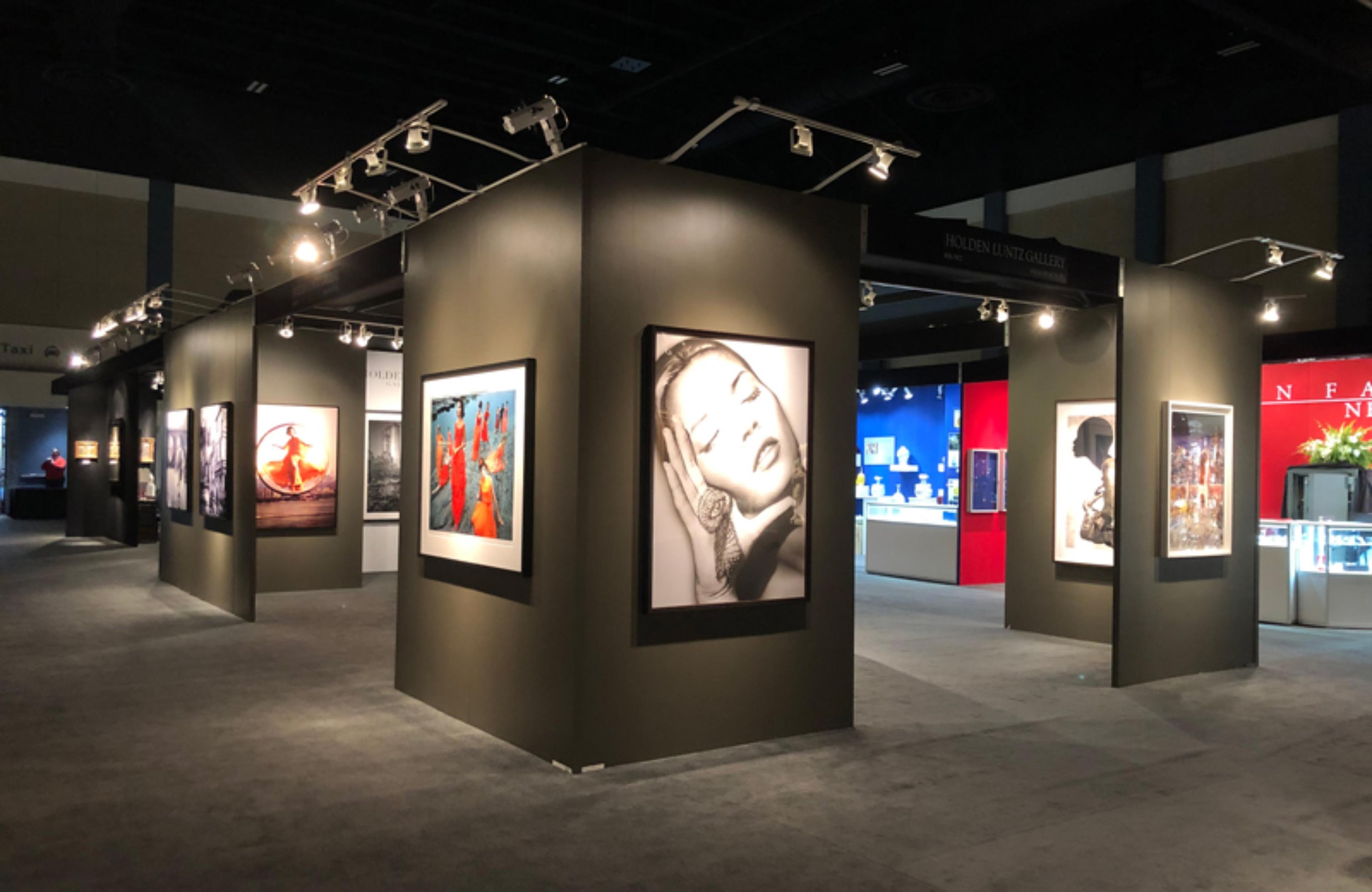 Holden Luntz Gallery