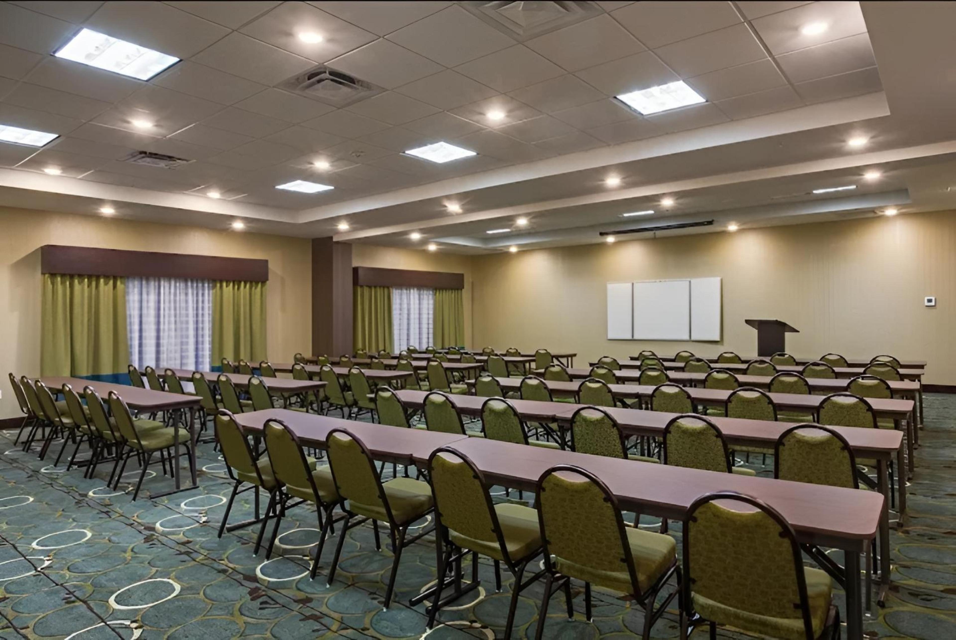 Wyndham Garden Orlando Universal / I Drive
