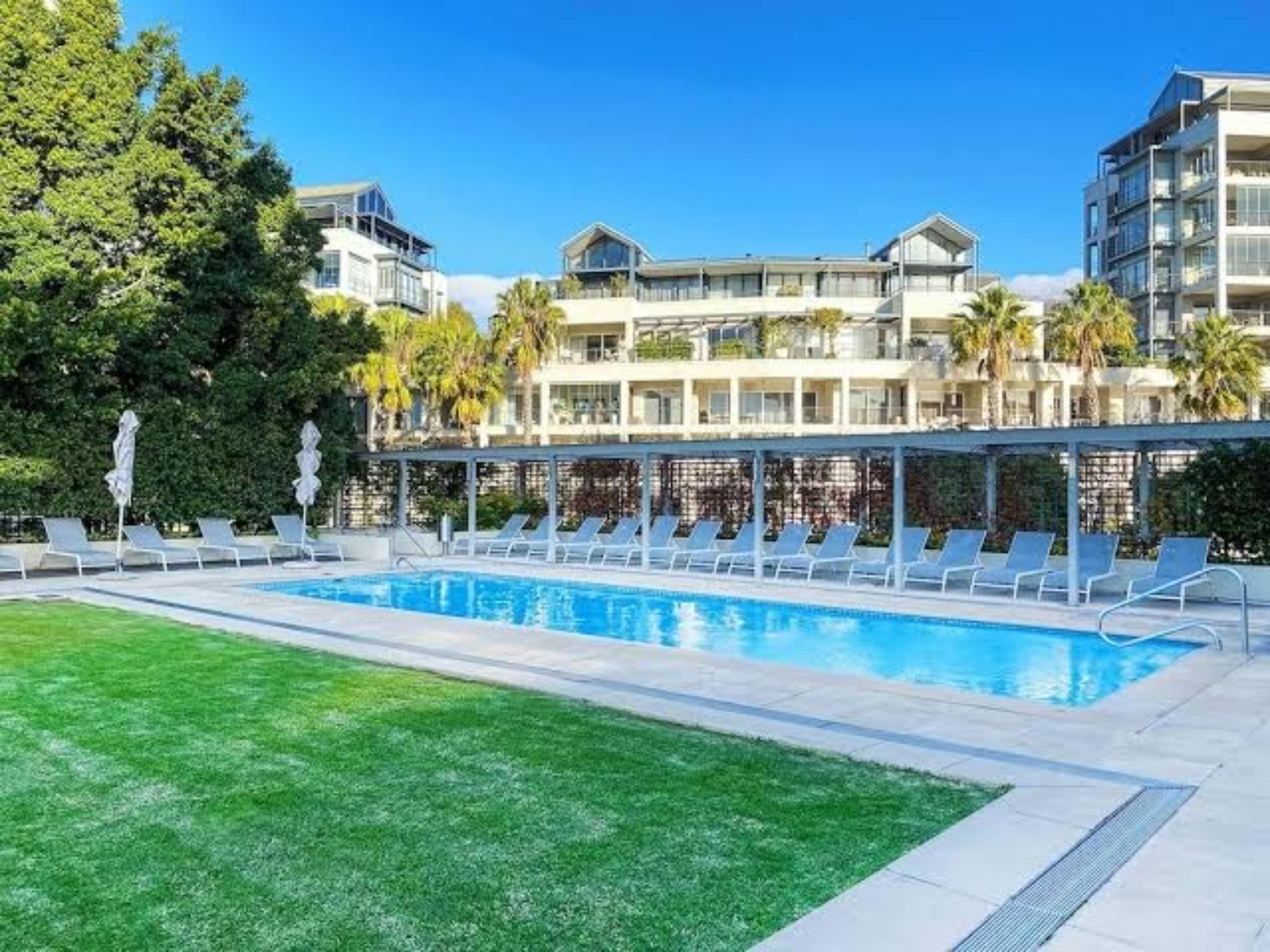 V&A MARINA - WATERFRONT APARTMENTS CAPE TOWN