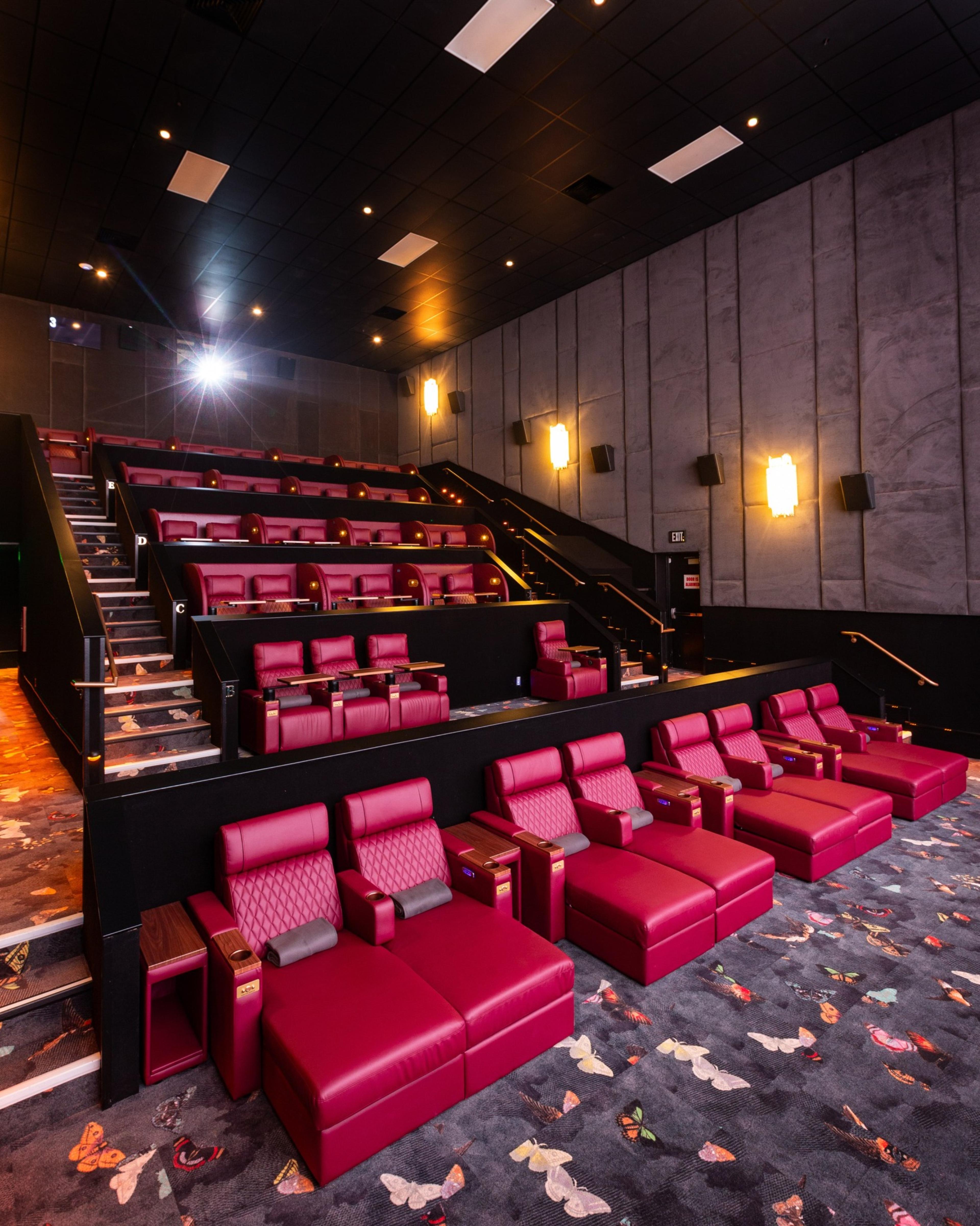 Reel Luxury Cinemas in The Woodlands, TX - Cinema Treasures