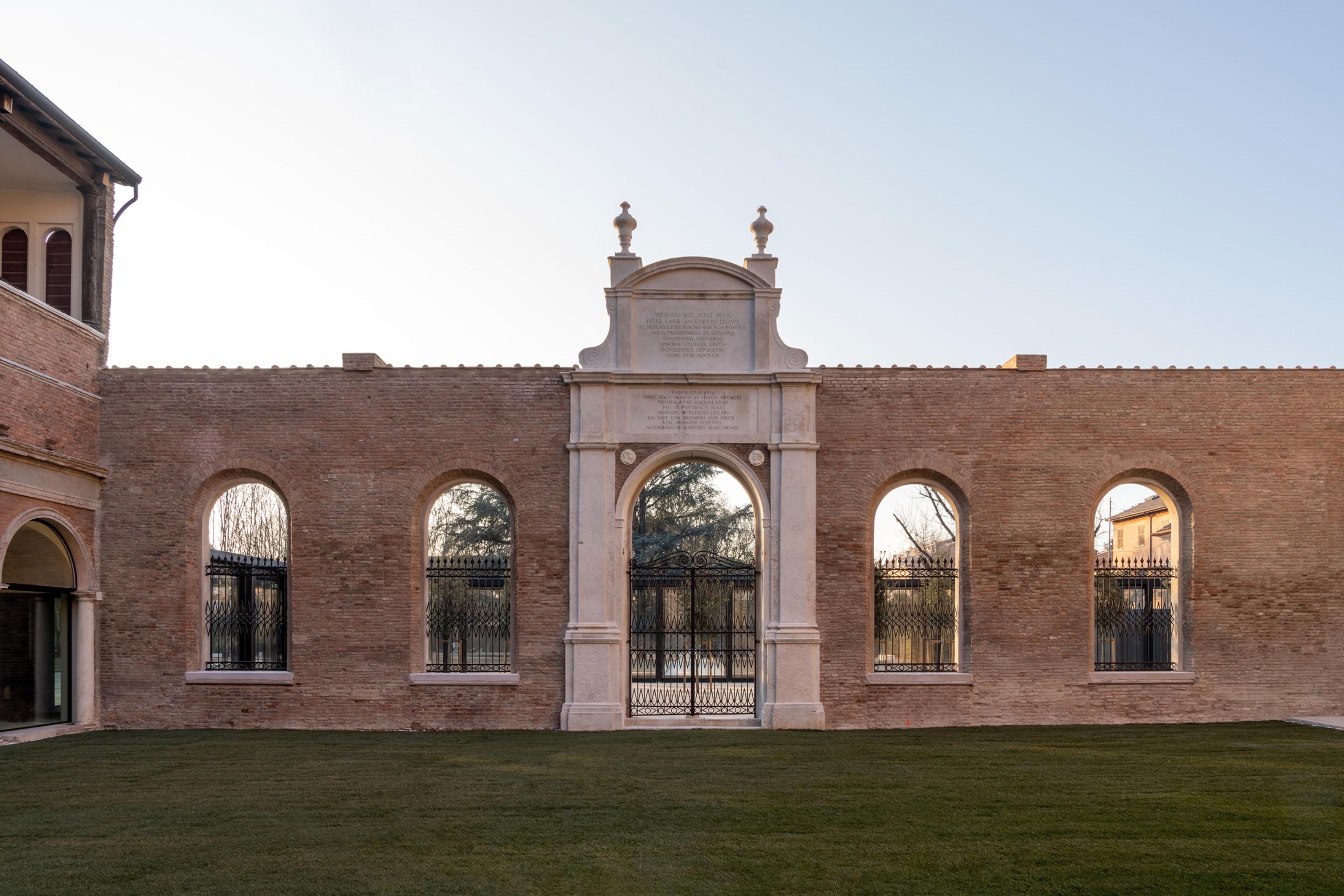 Palazzo dei Diamanti