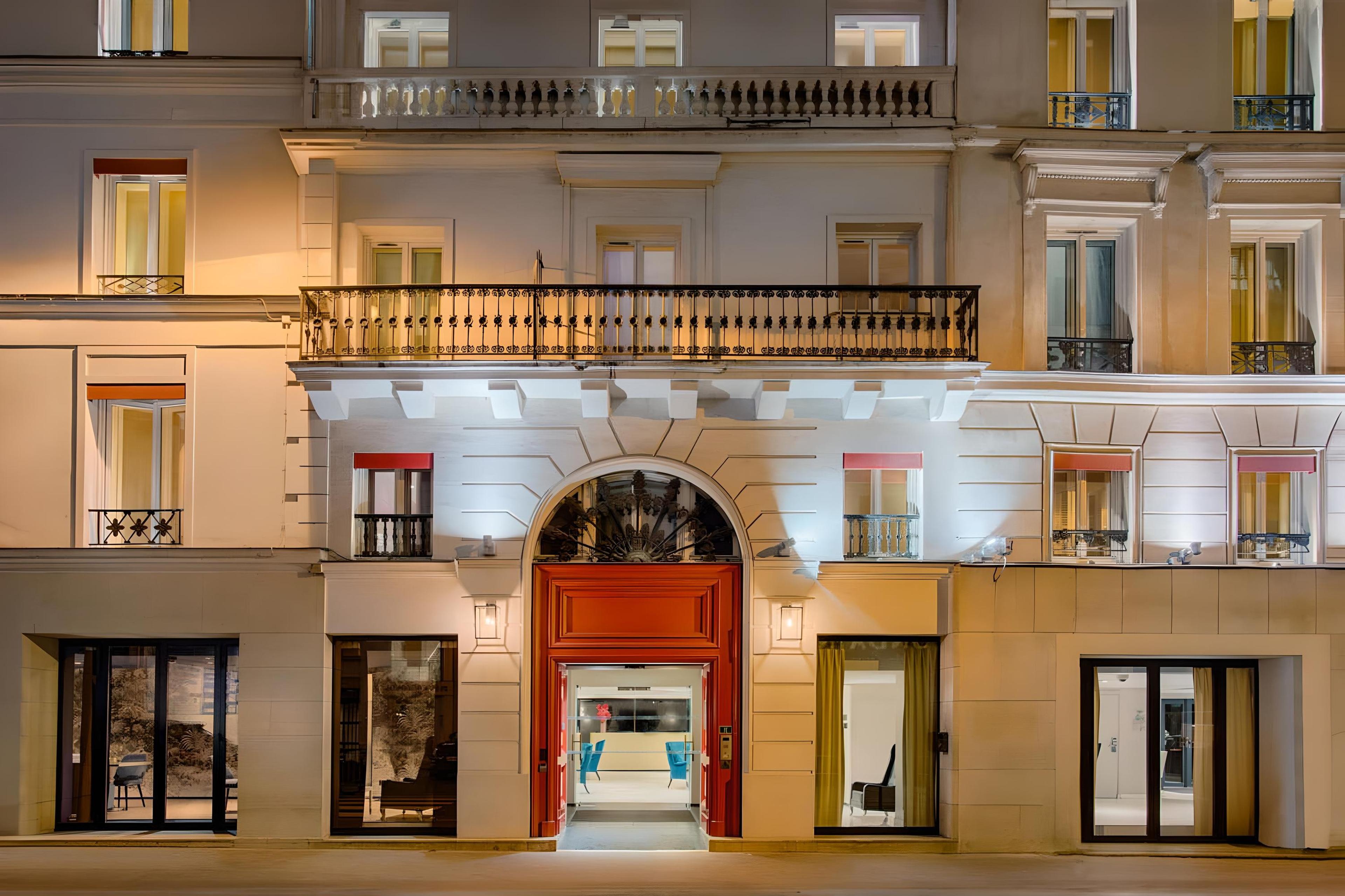 Hotel NH Paris Champs-Elysées