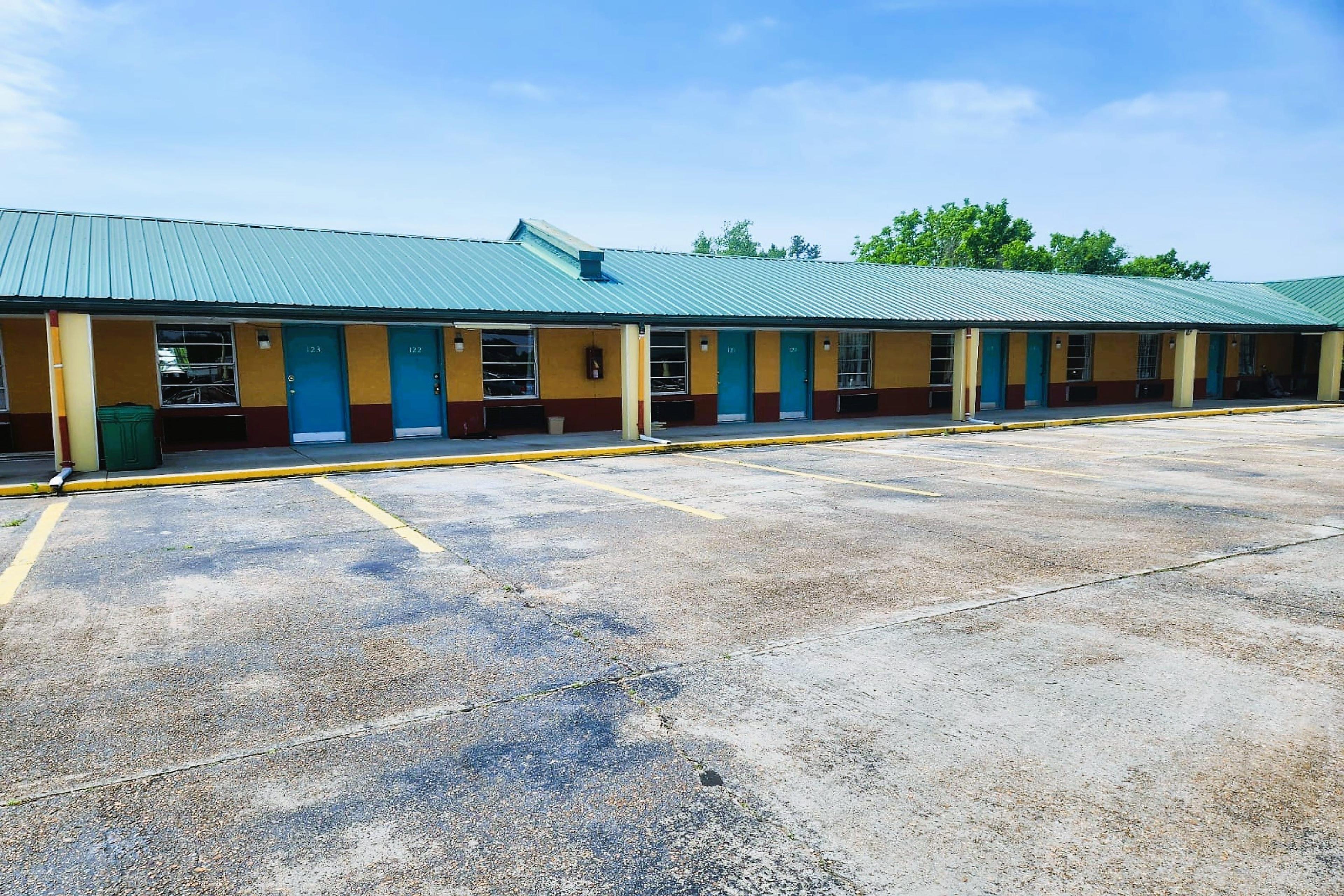 TRAVEL INN BY OYO HWY 80