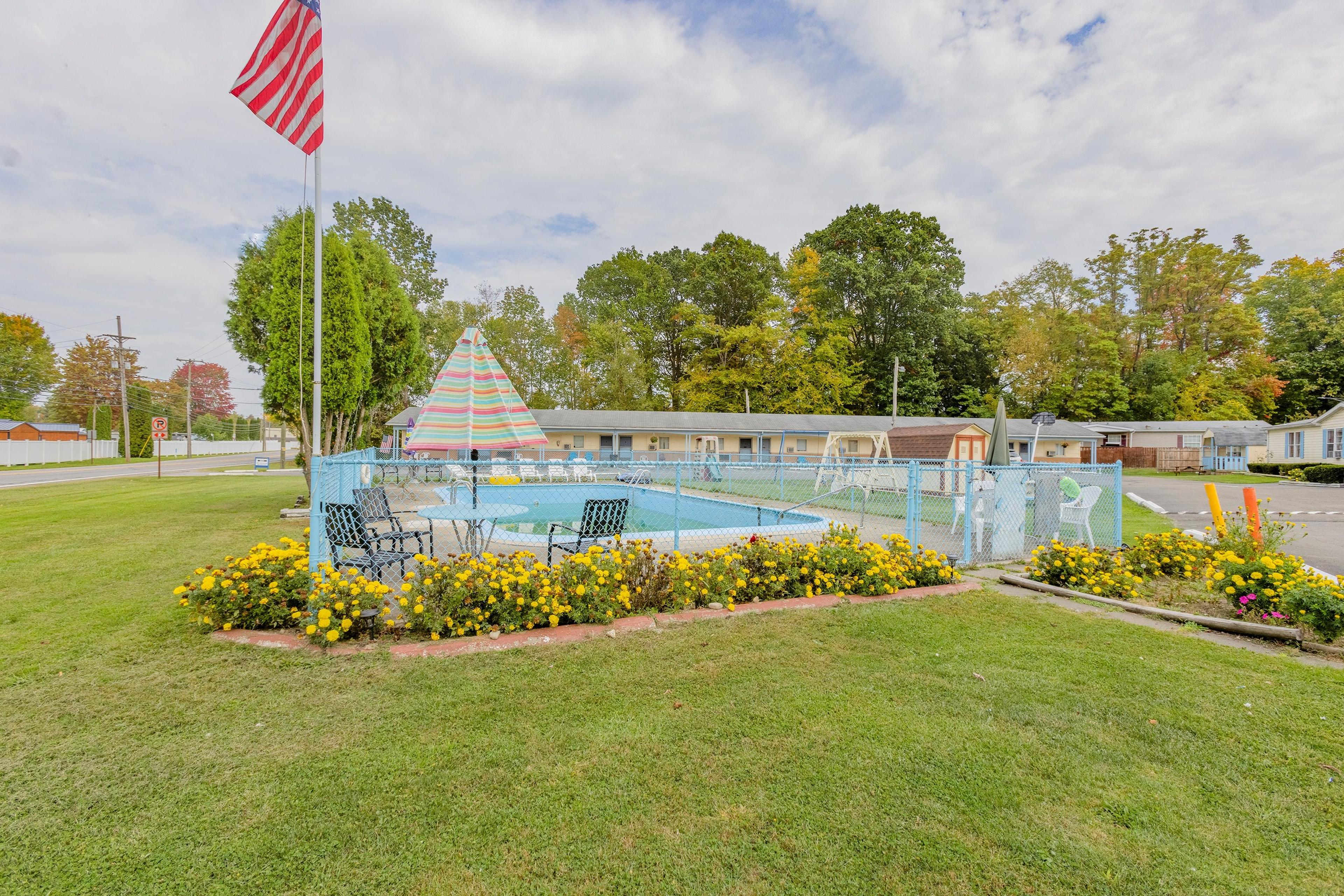 PARKSIDE MOTEL BY OYO MEADVILL
