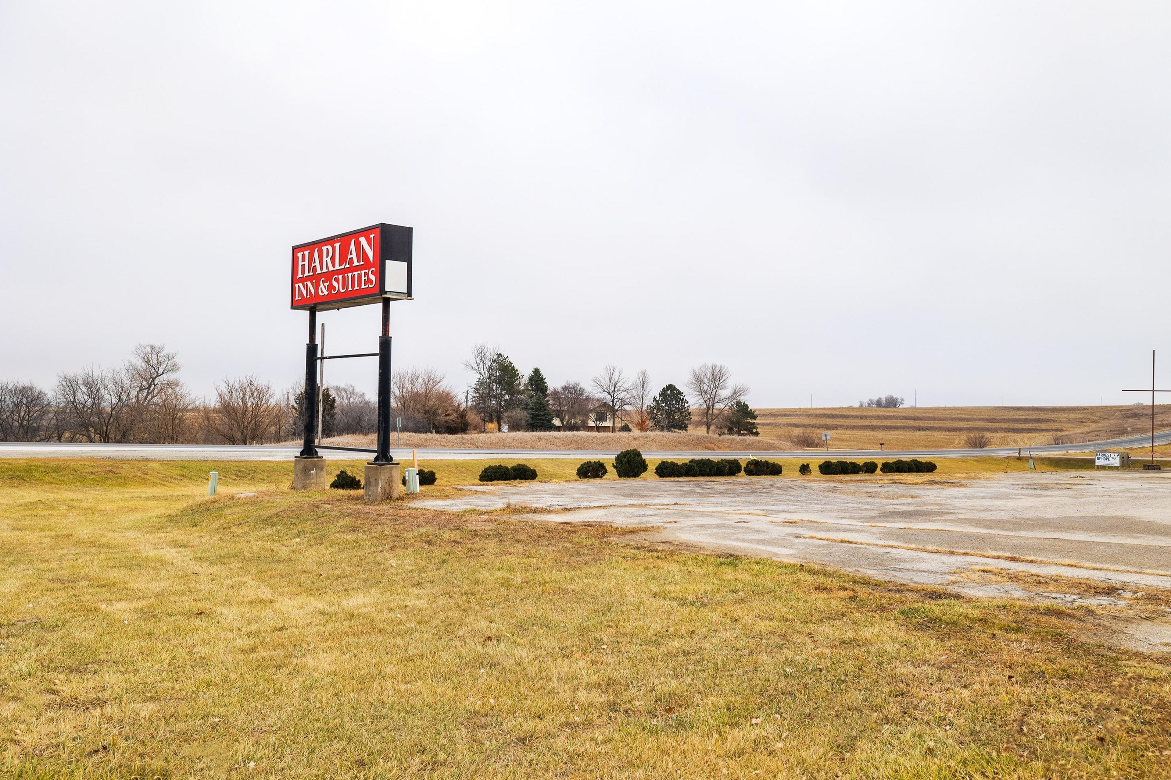 HARLAN INN AND SUITES BY OYO