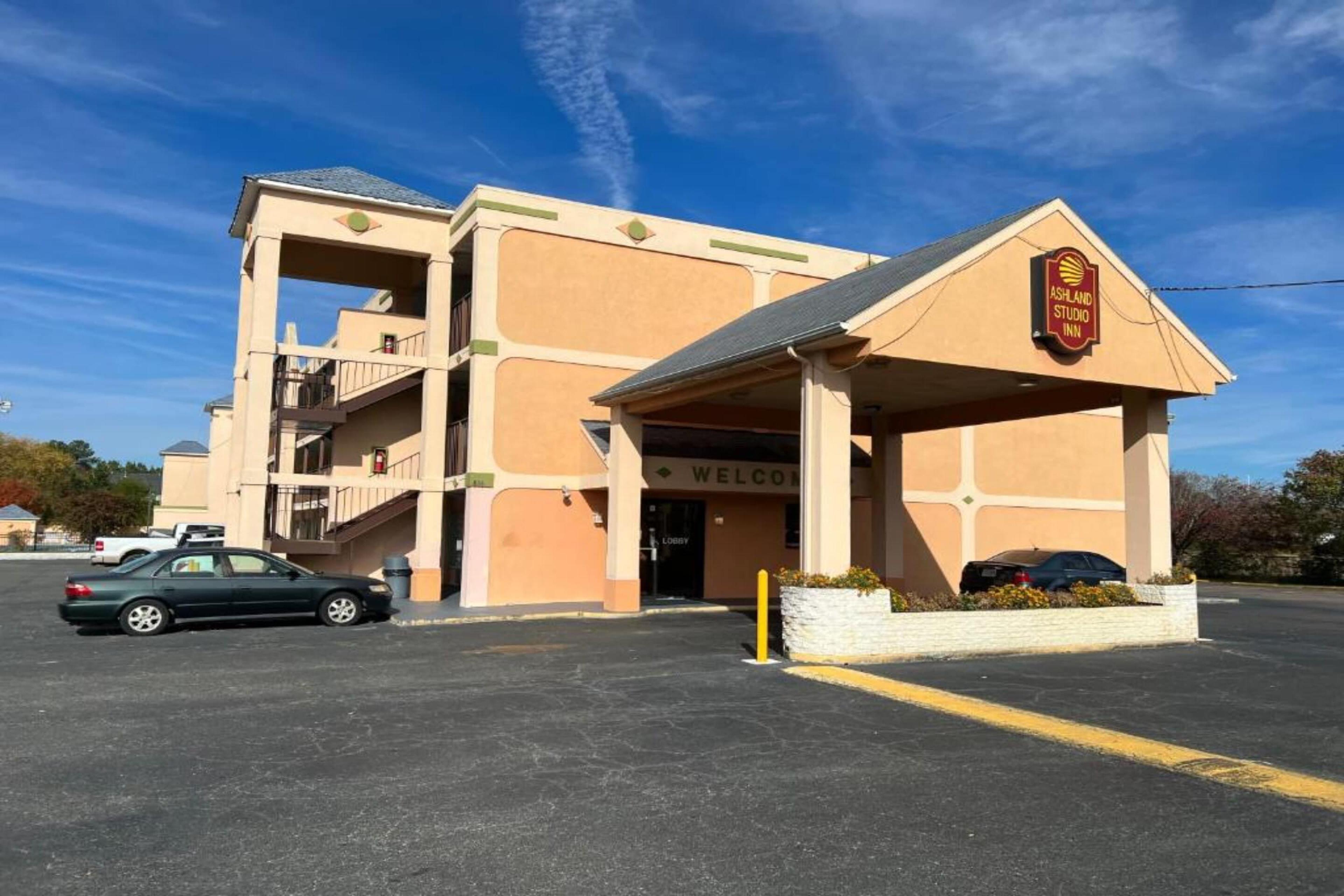 Ashland Studio Inn Richmond North
