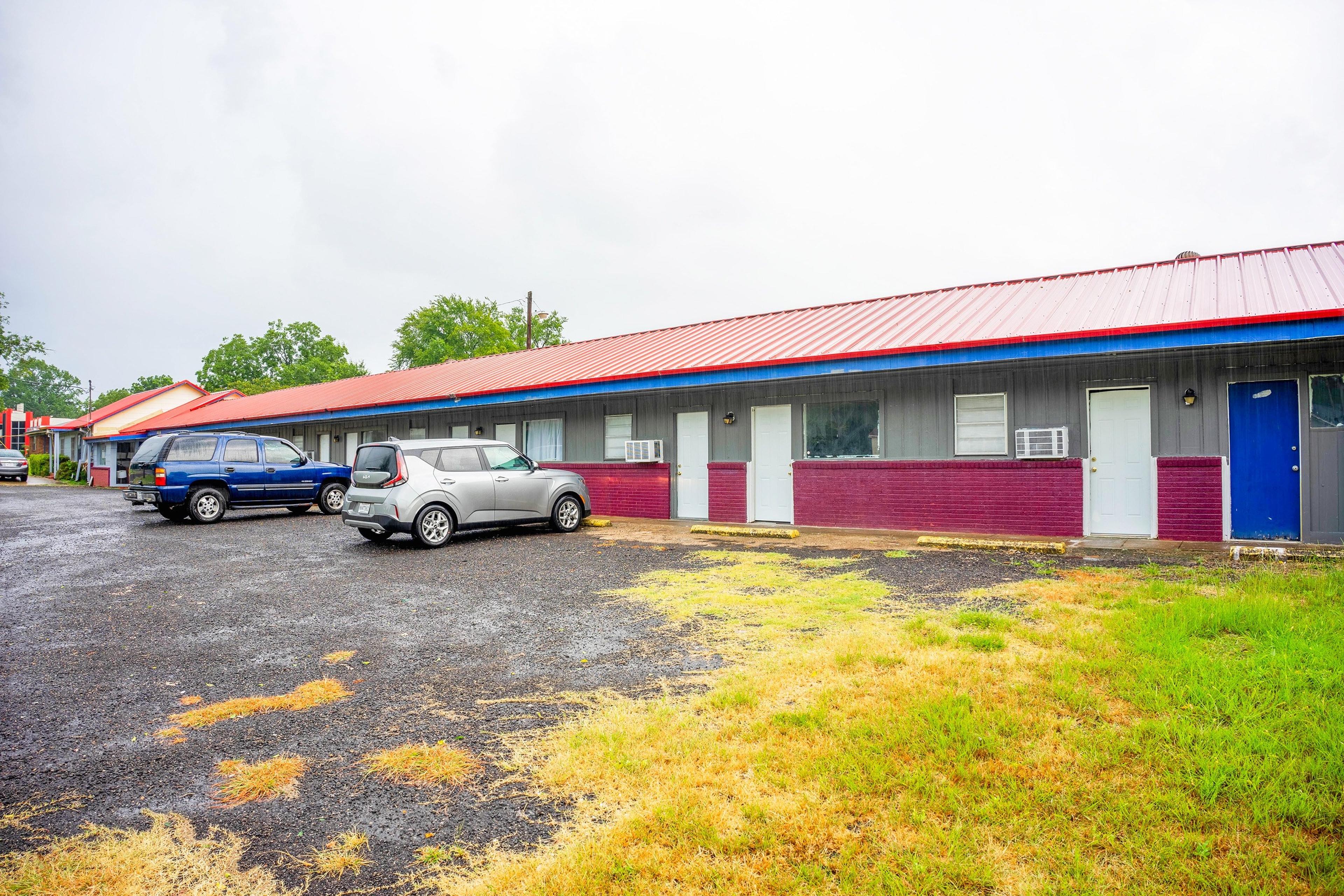 Budget Inn By OYO Palestine TX
