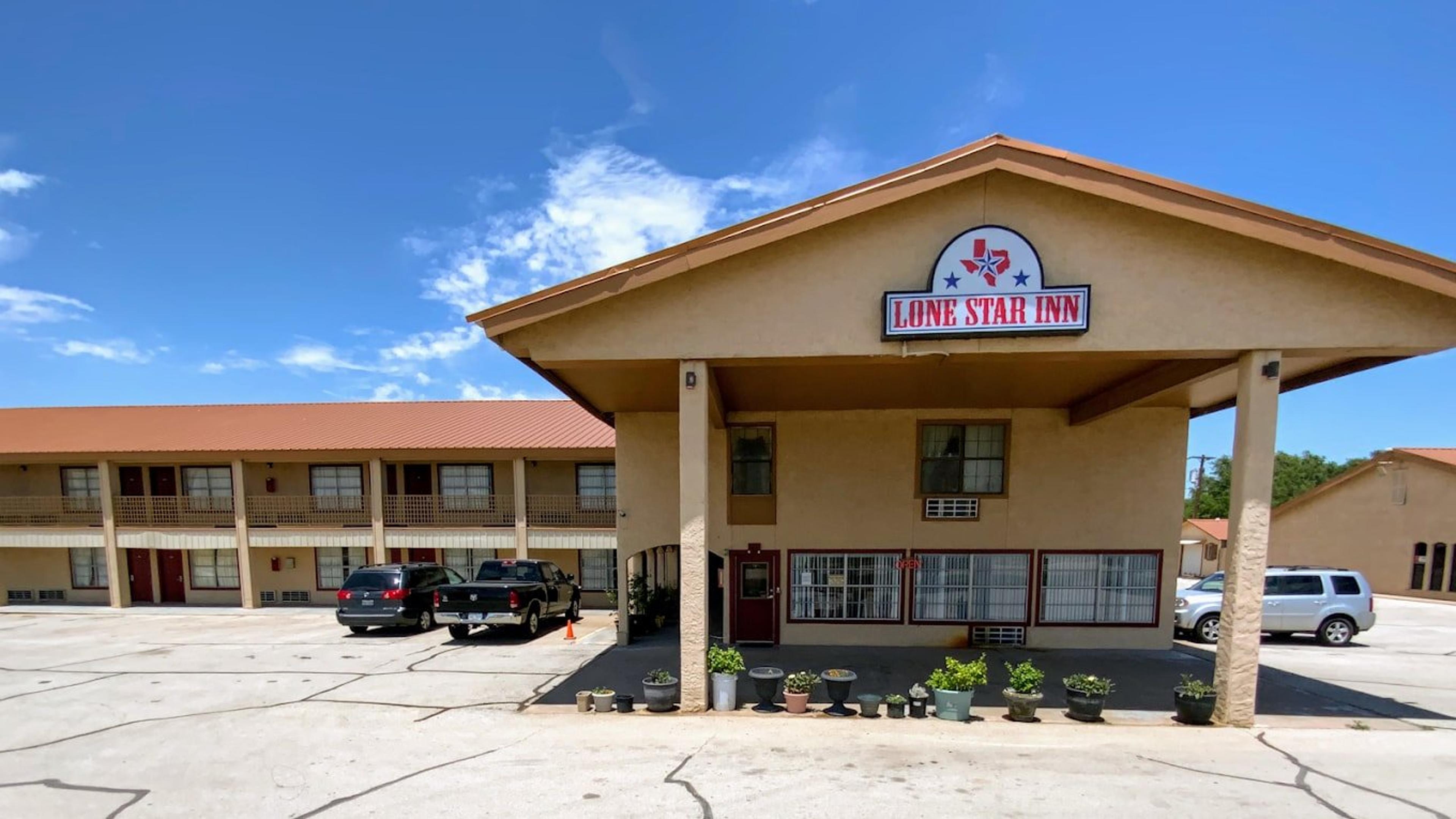 Lone Star Inn by OYO Vernon
