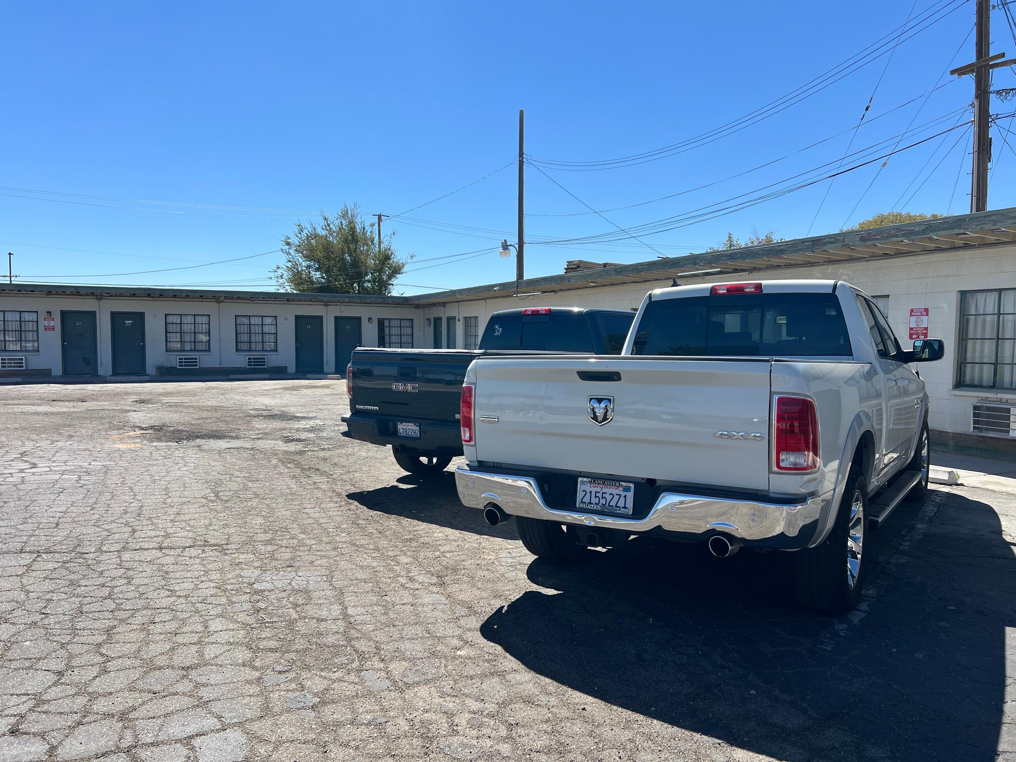 Carl s Motel