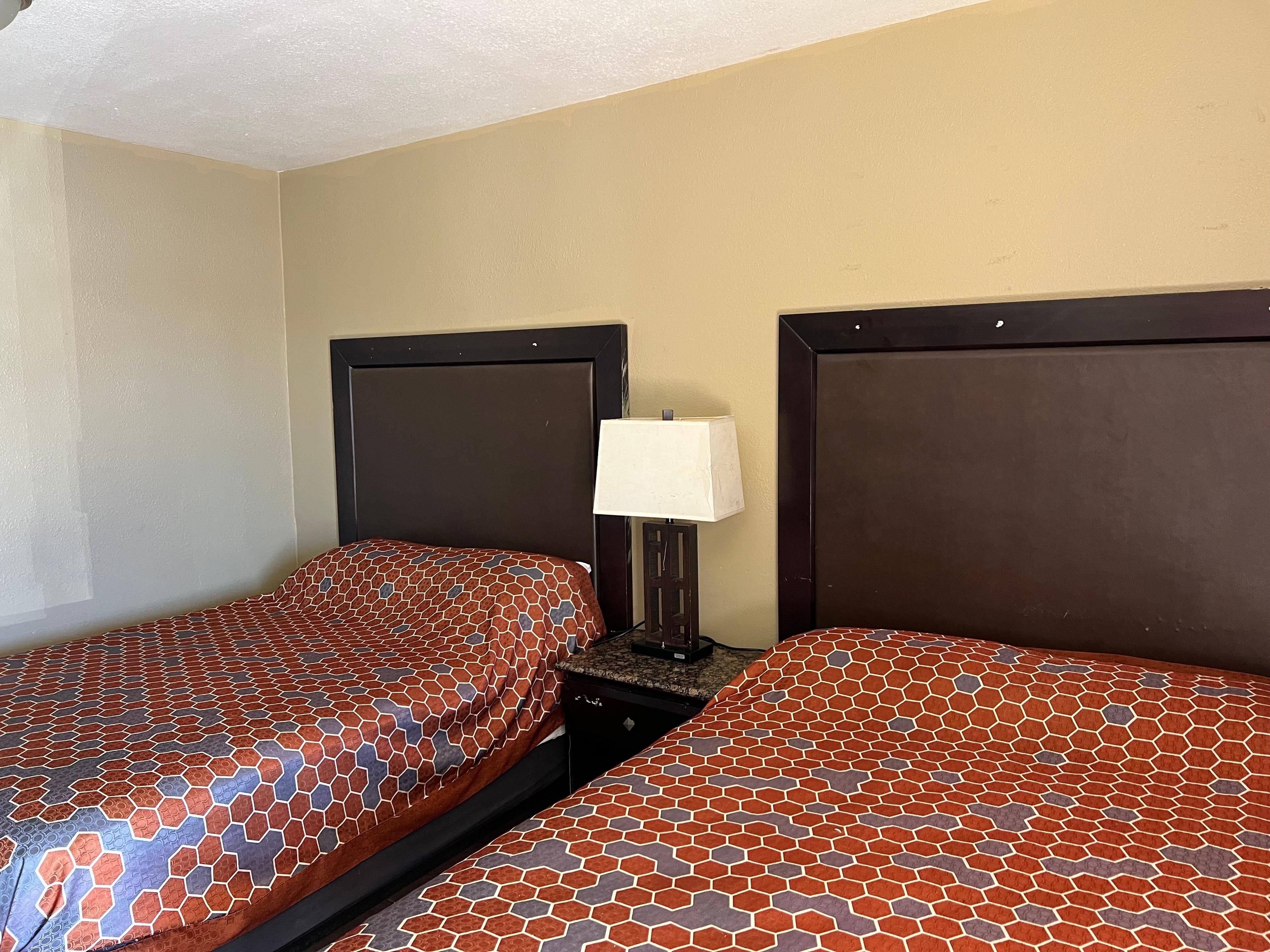 Carl s Motel