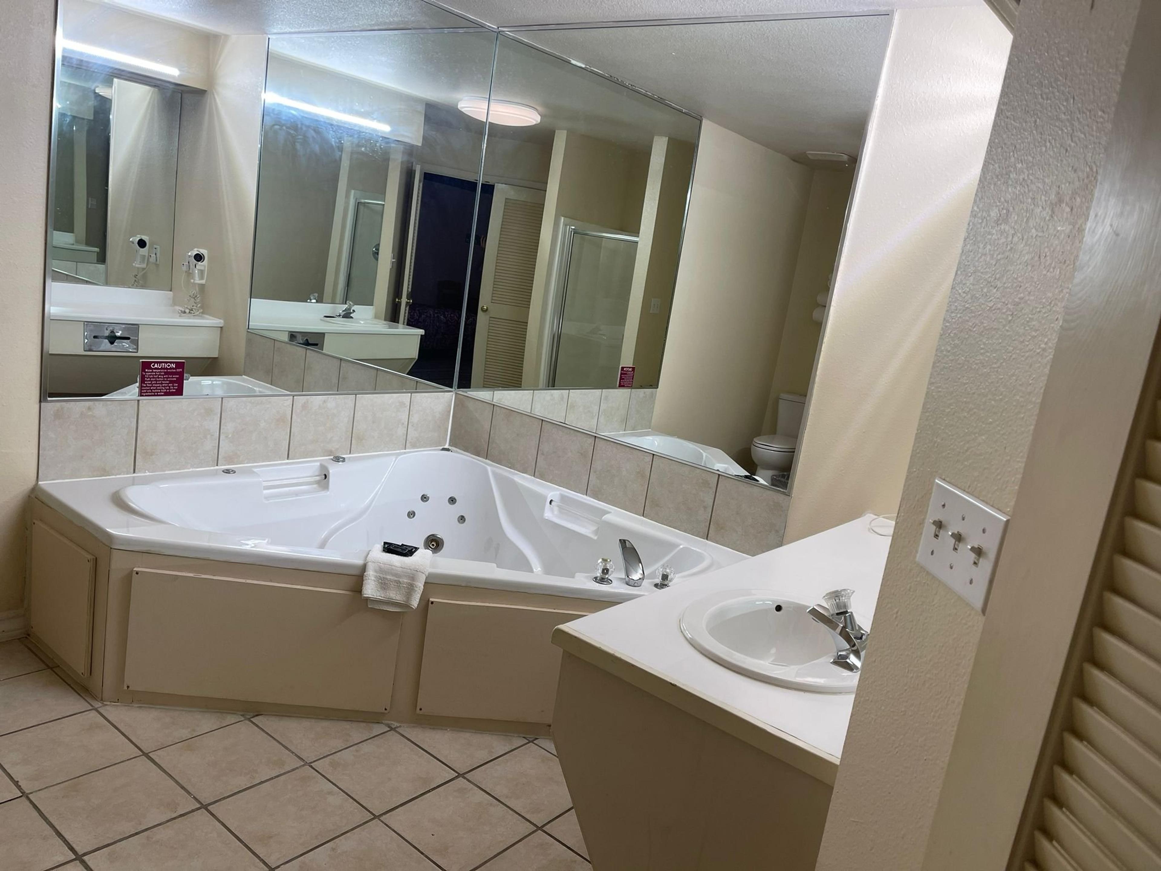 Lakeside inn suites by OYO M